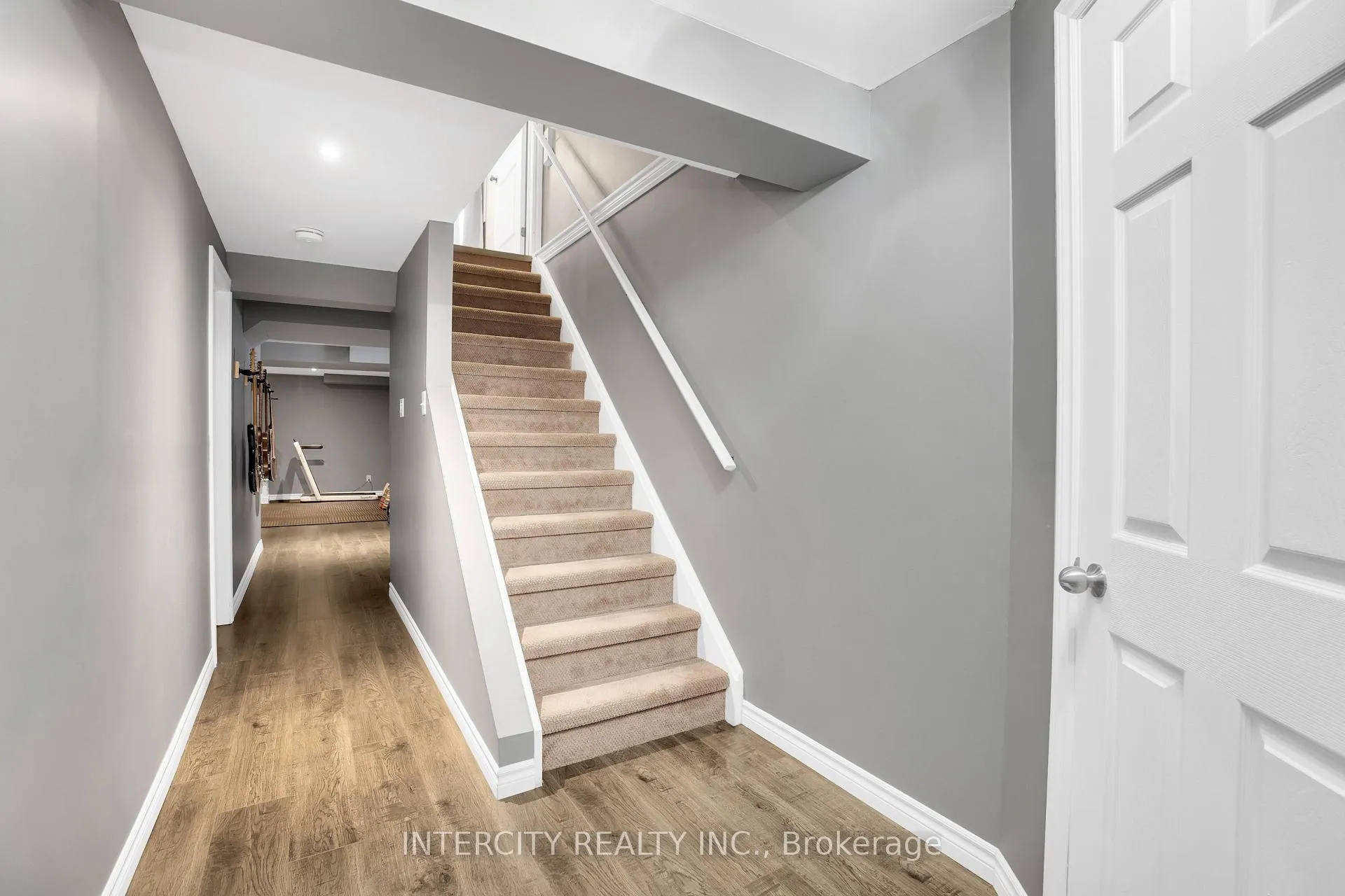 Photo 21 of 177 Banting Crescent, Essa, Angus — HOMEH