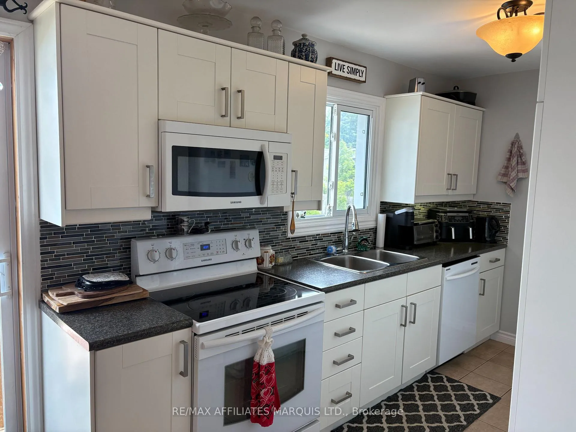 Photo 6 of 1209 Fatima Street S, Cornwall — HOMEH