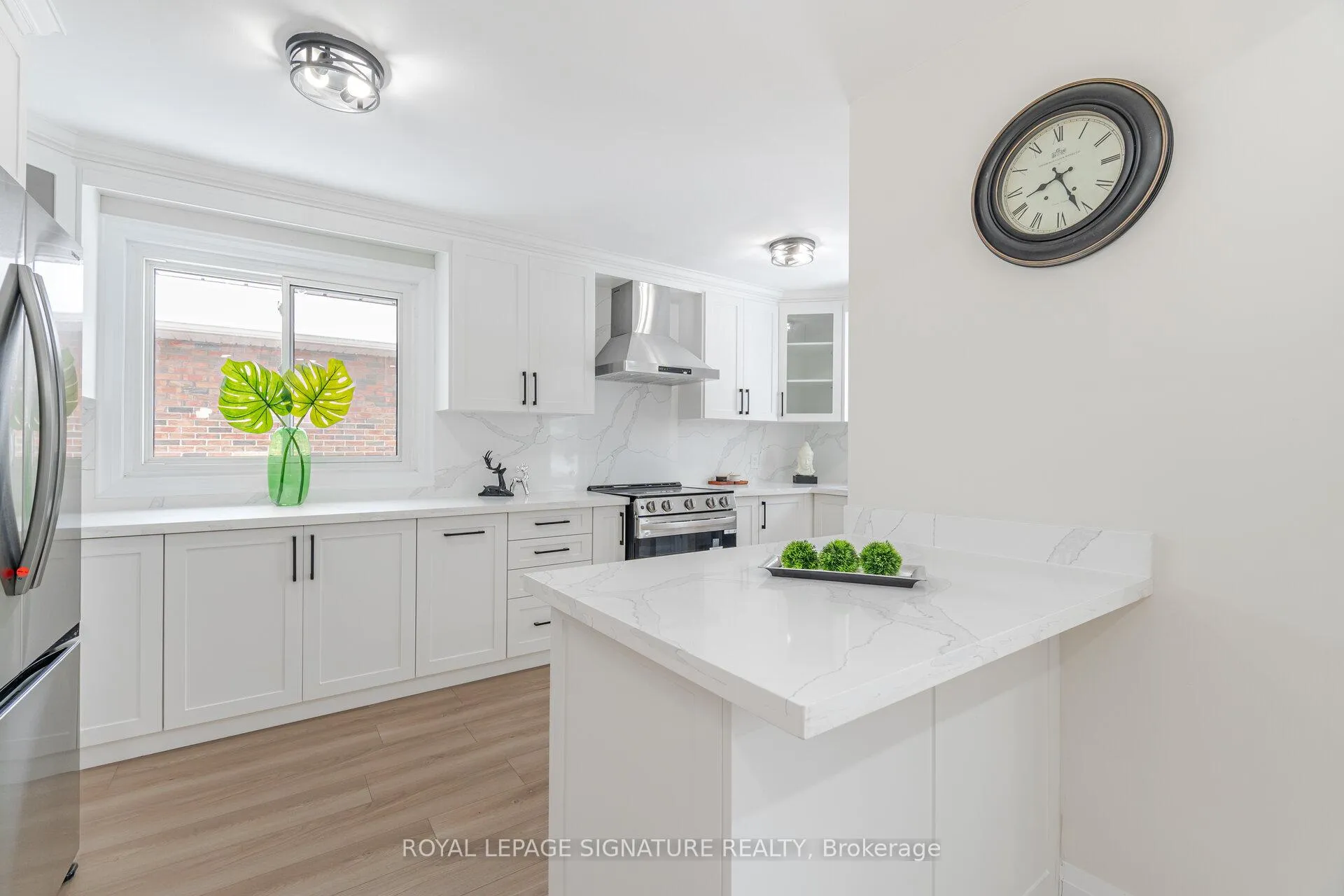Photo 9 of 600 Gliddon Avenue, Oshawa, Central — HOMEH
