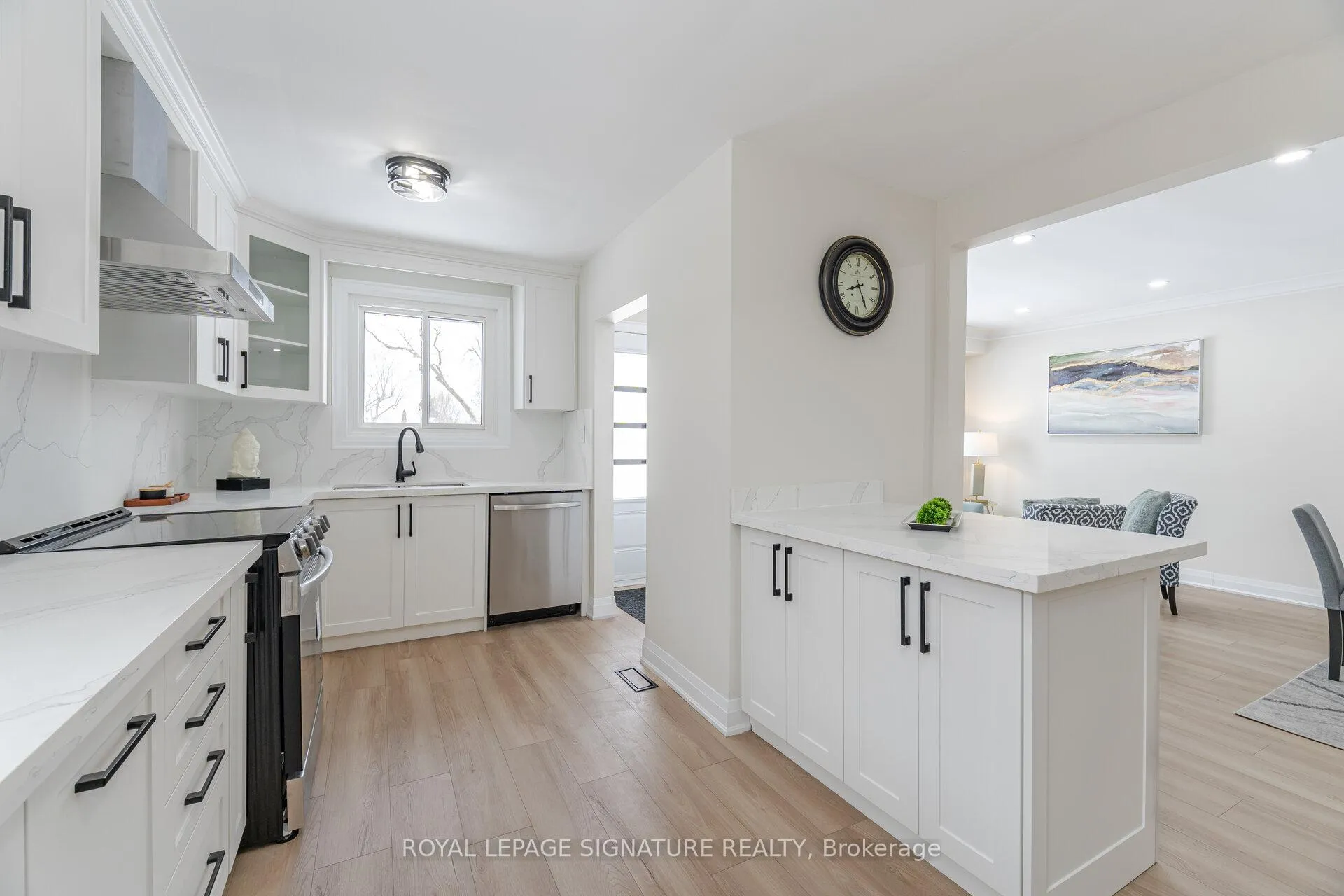 Photo 10 of 600 Gliddon Avenue, Oshawa, Central — HOMEH