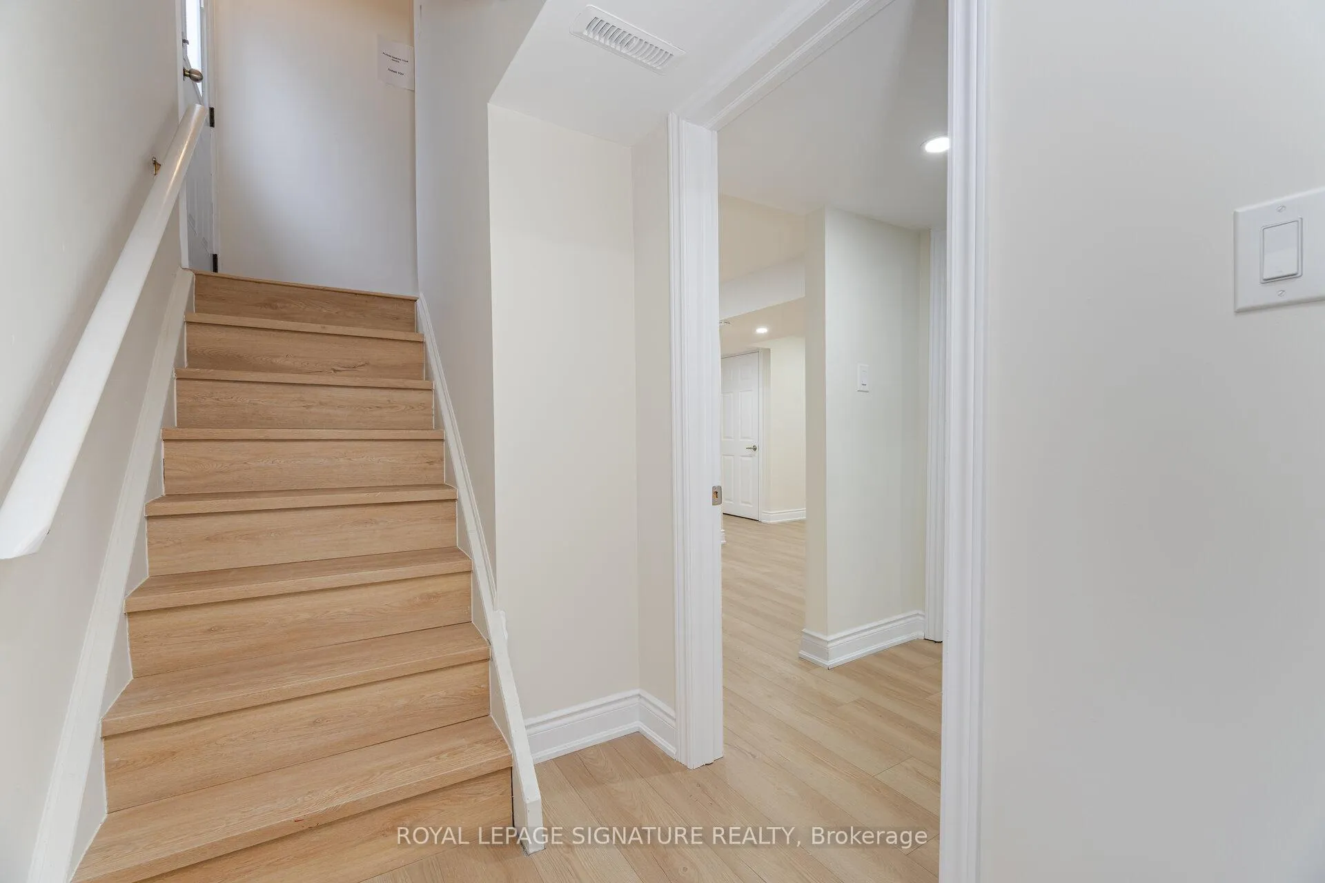 Photo 24 of 600 Gliddon Avenue, Oshawa, Central — HOMEH