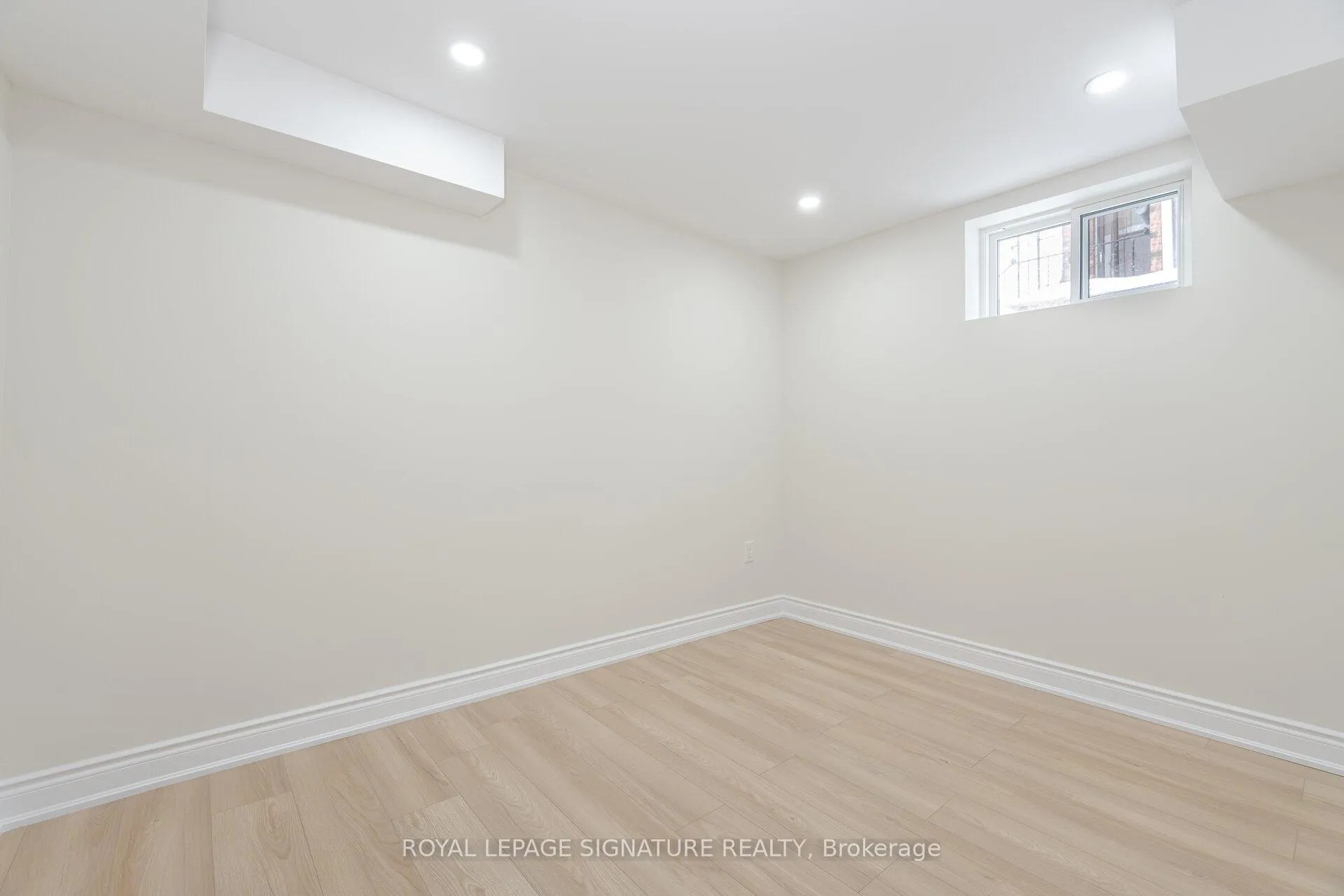 Photo 32 of 600 Gliddon Avenue, Oshawa, Central — HOMEH