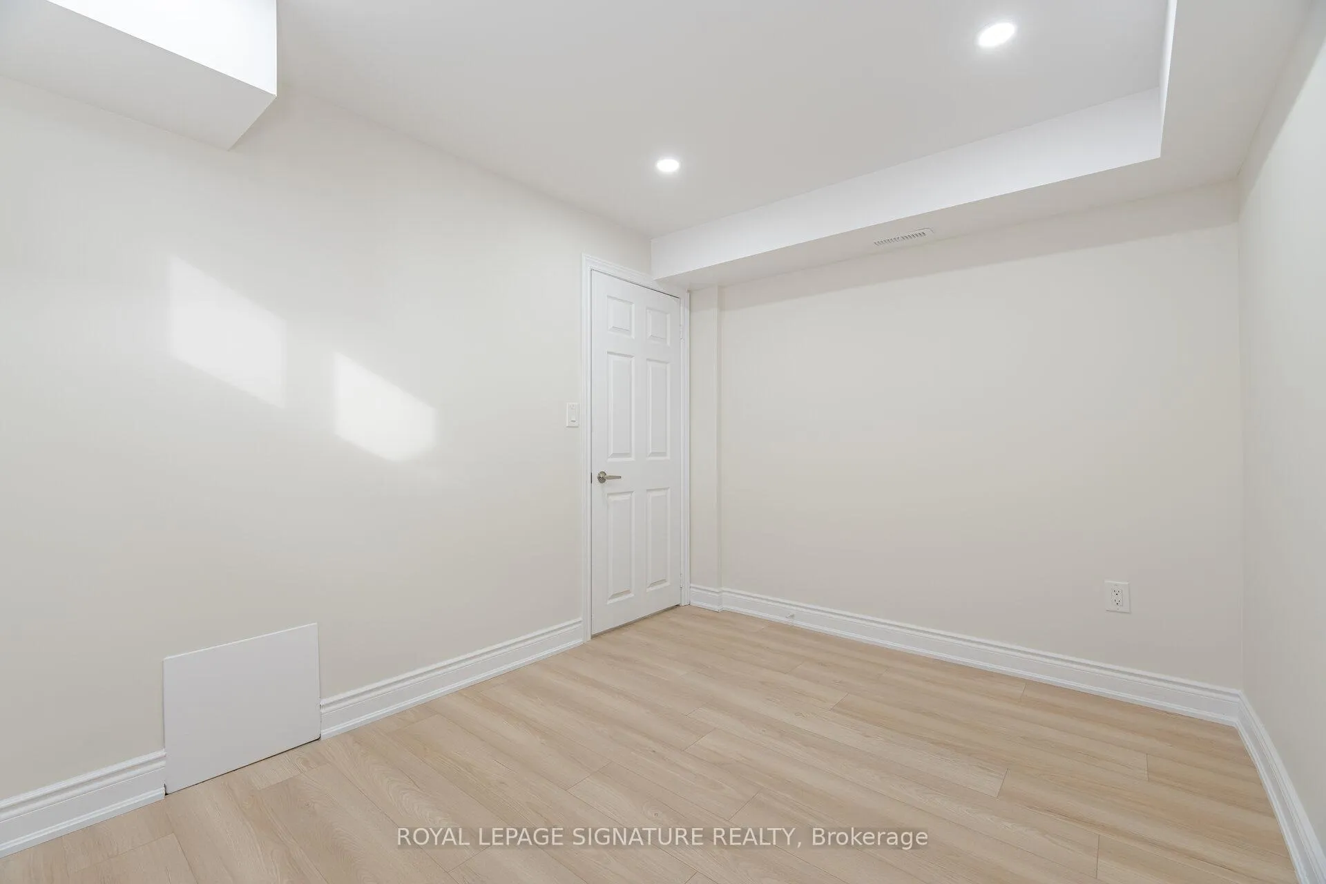 Photo 33 of 600 Gliddon Avenue, Oshawa, Central — HOMEH