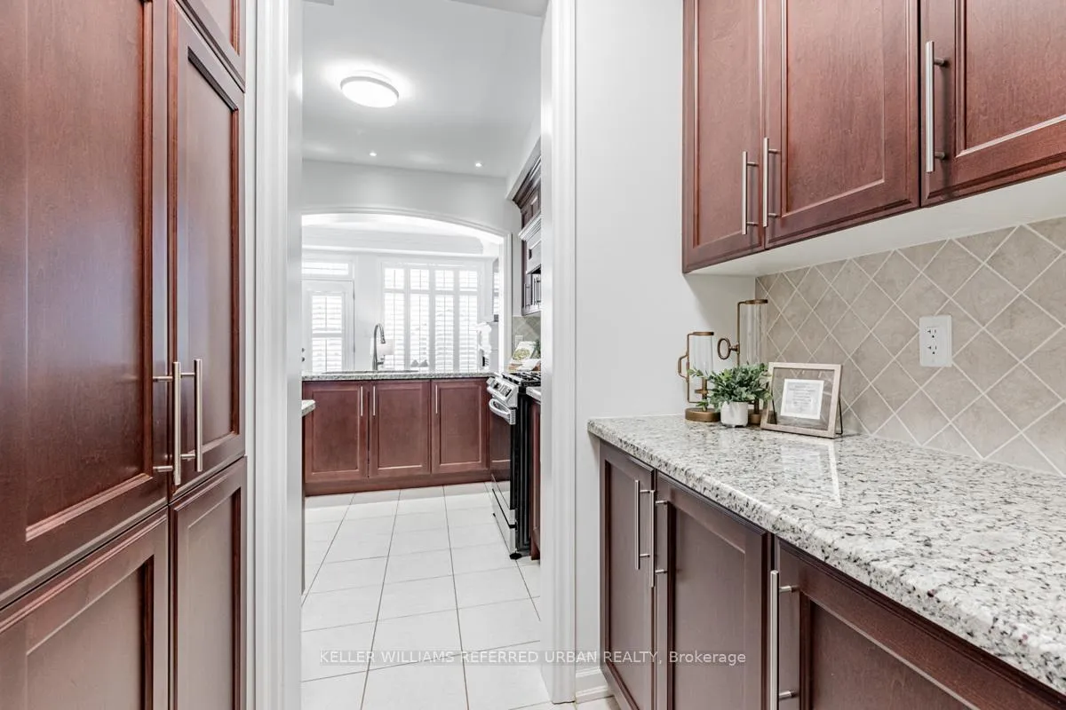 Photo 7 of 56 Robert Berry Crescent, King, King City — HOMEH