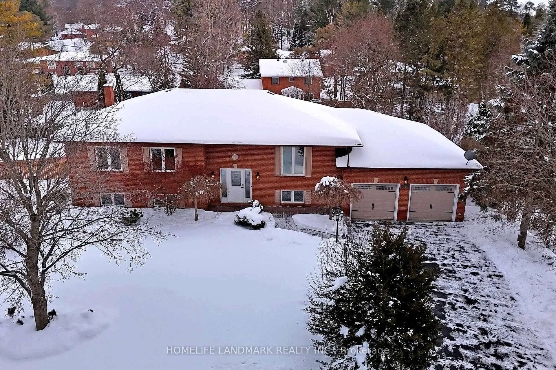 Photo 1 of 15 Pooles Road, Springwater, Midhurst — HOMEH