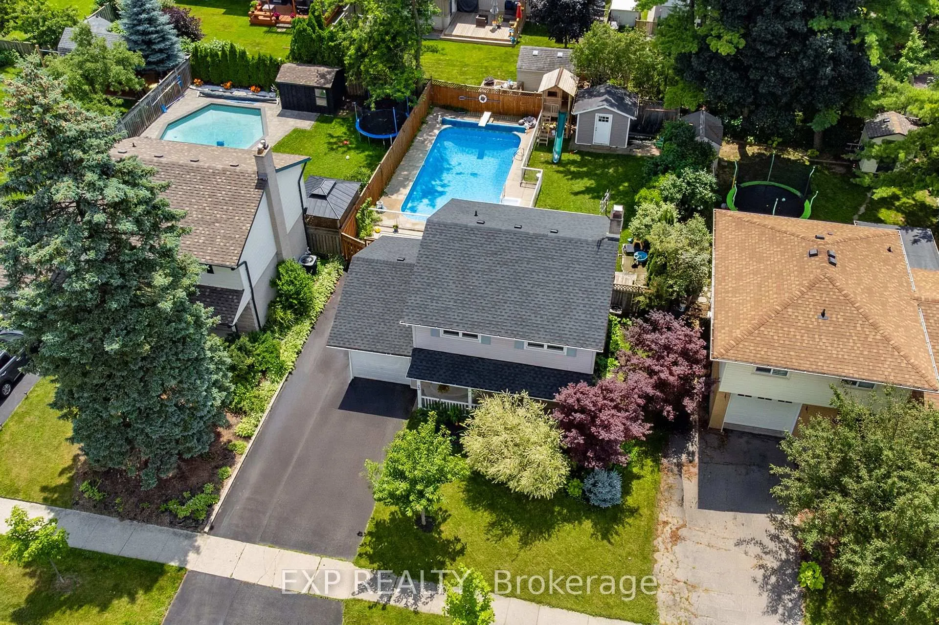Photo 2 of 23 Dooley Drive, Kitchener — HOMEH