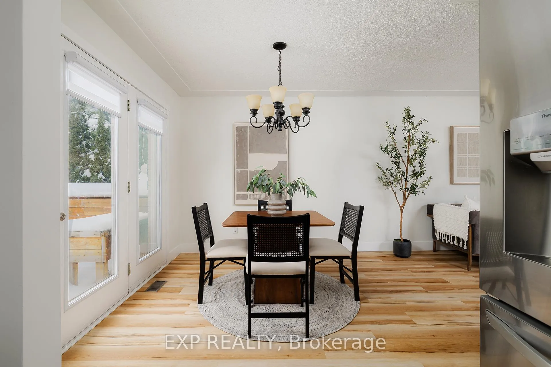 Photo 8 of 23 Dooley Drive, Kitchener — HOMEH