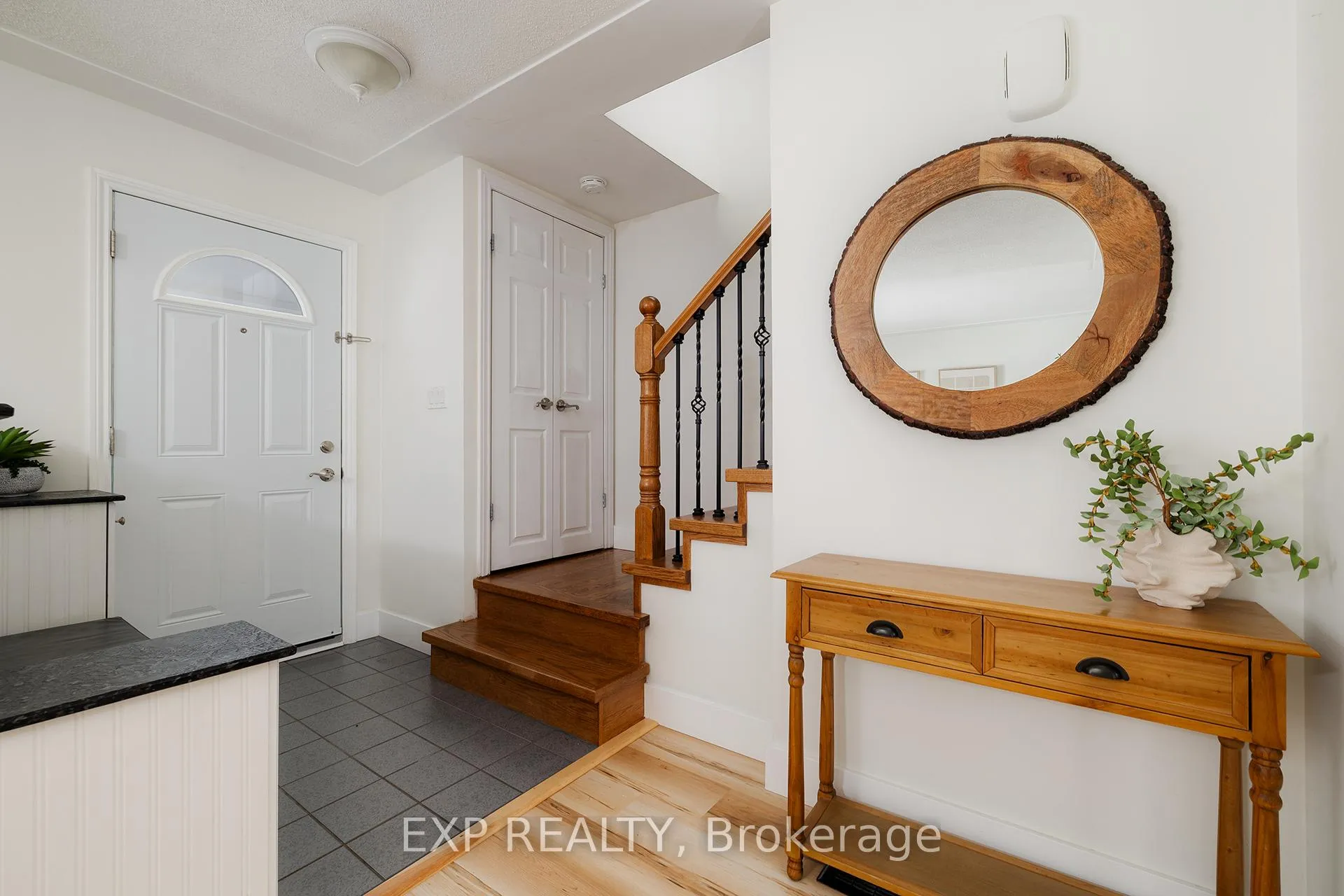 Photo 15 of 23 Dooley Drive, Kitchener — HOMEH