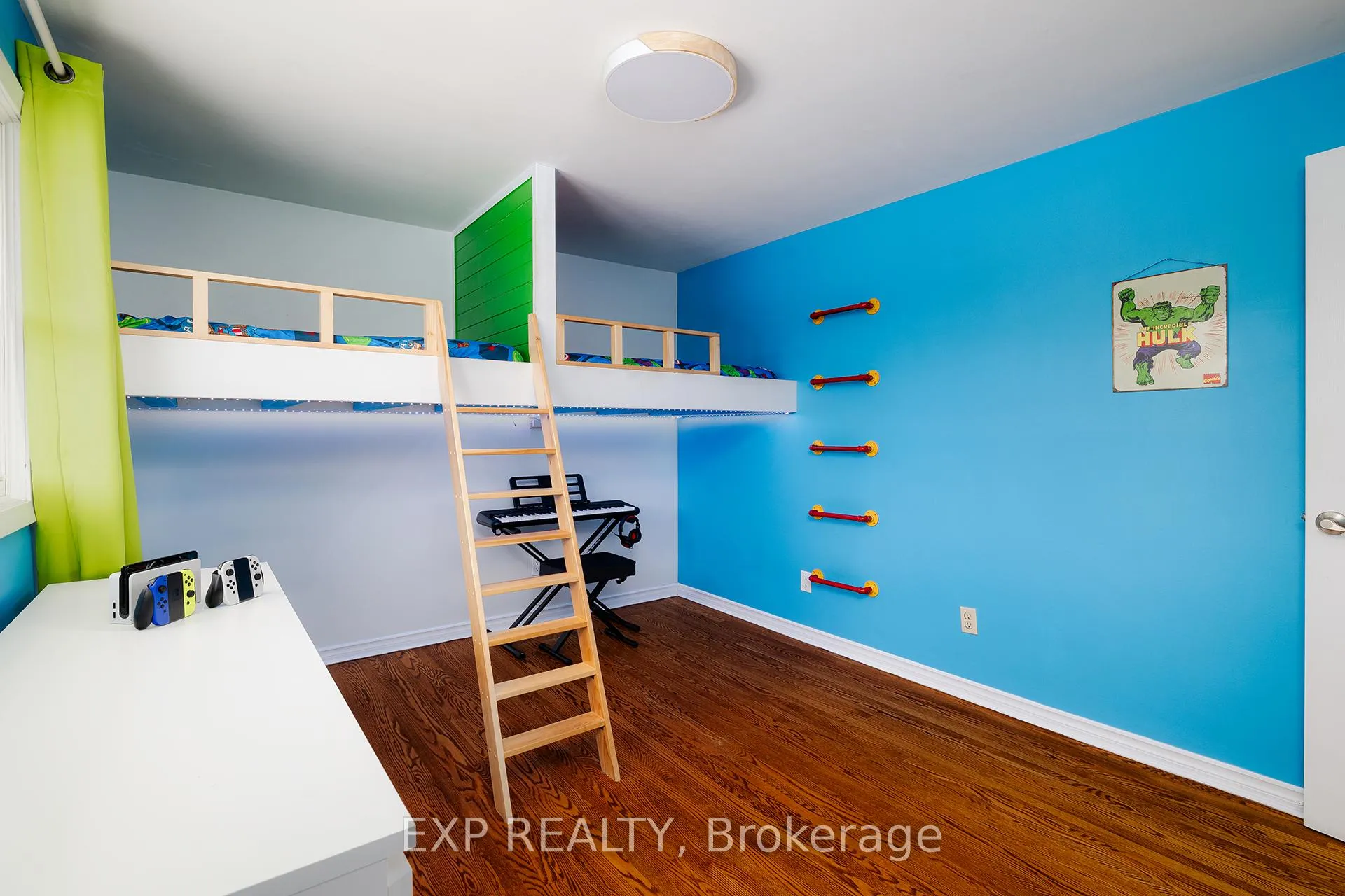 Photo 21 of 23 Dooley Drive, Kitchener — HOMEH