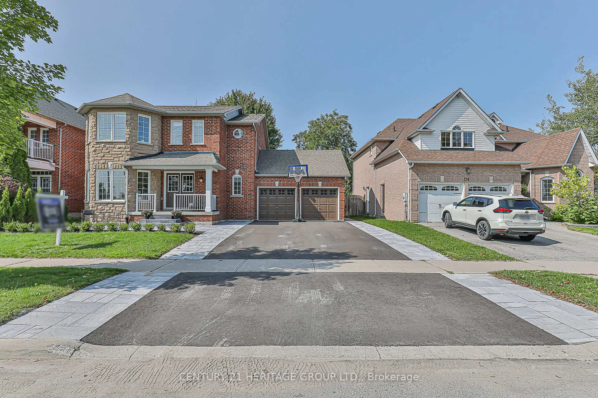 Photo 1 of 112 Herrema Boulevard, Uxbridge — HOMEH