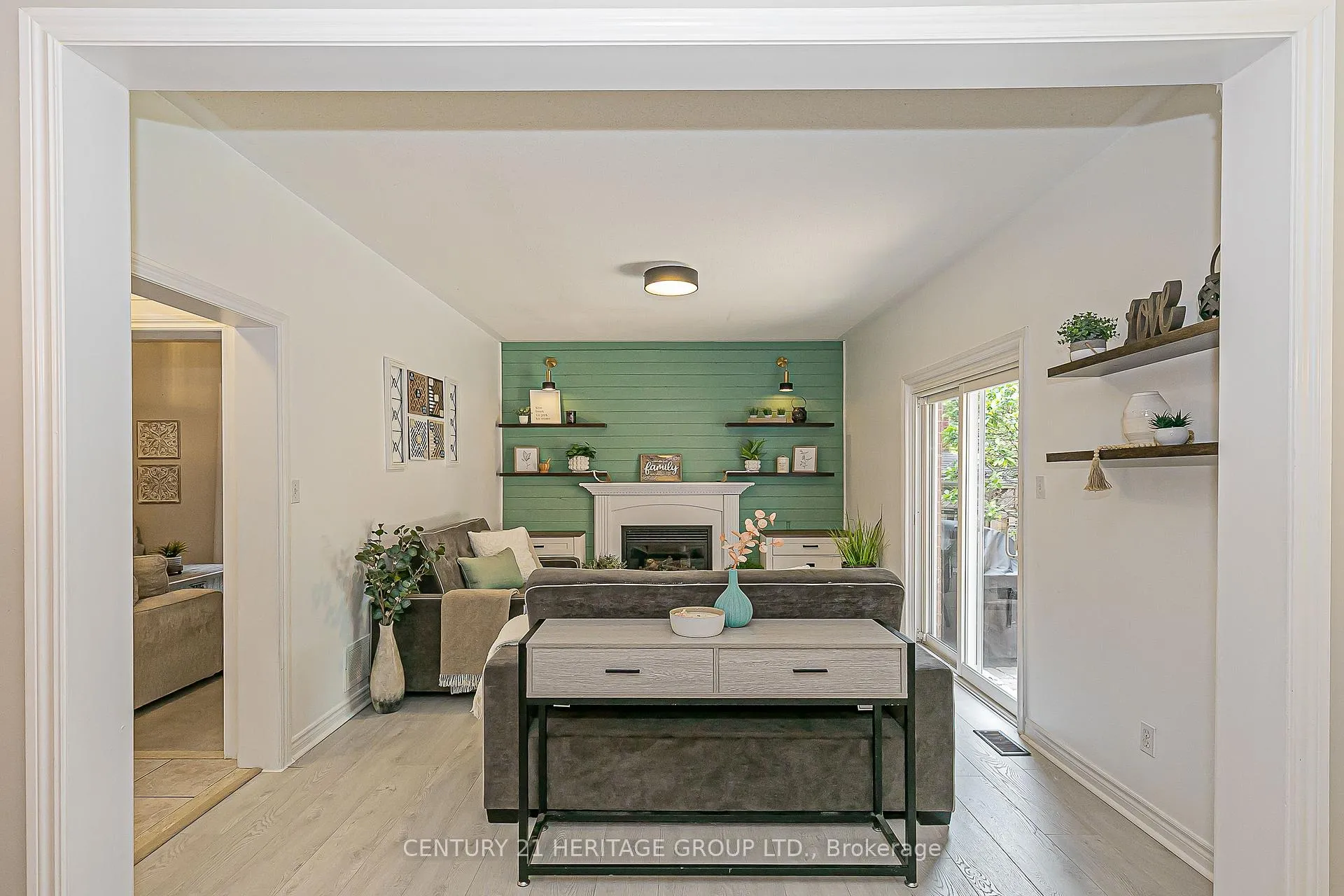 Photo 12 of 112 Herrema Boulevard, Uxbridge — HOMEH