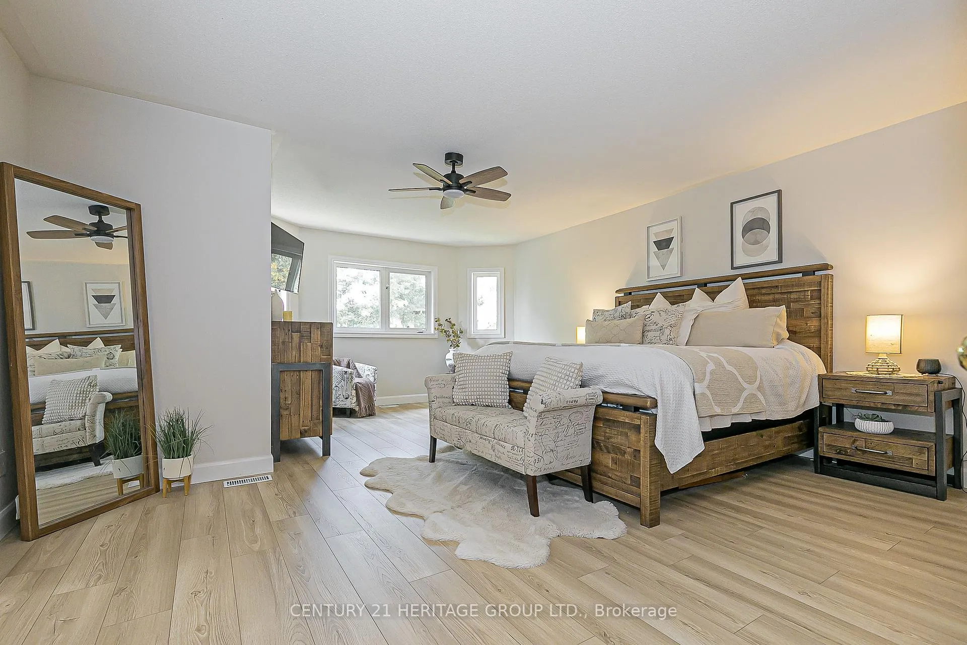 Photo 16 of 112 Herrema Boulevard, Uxbridge — HOMEH