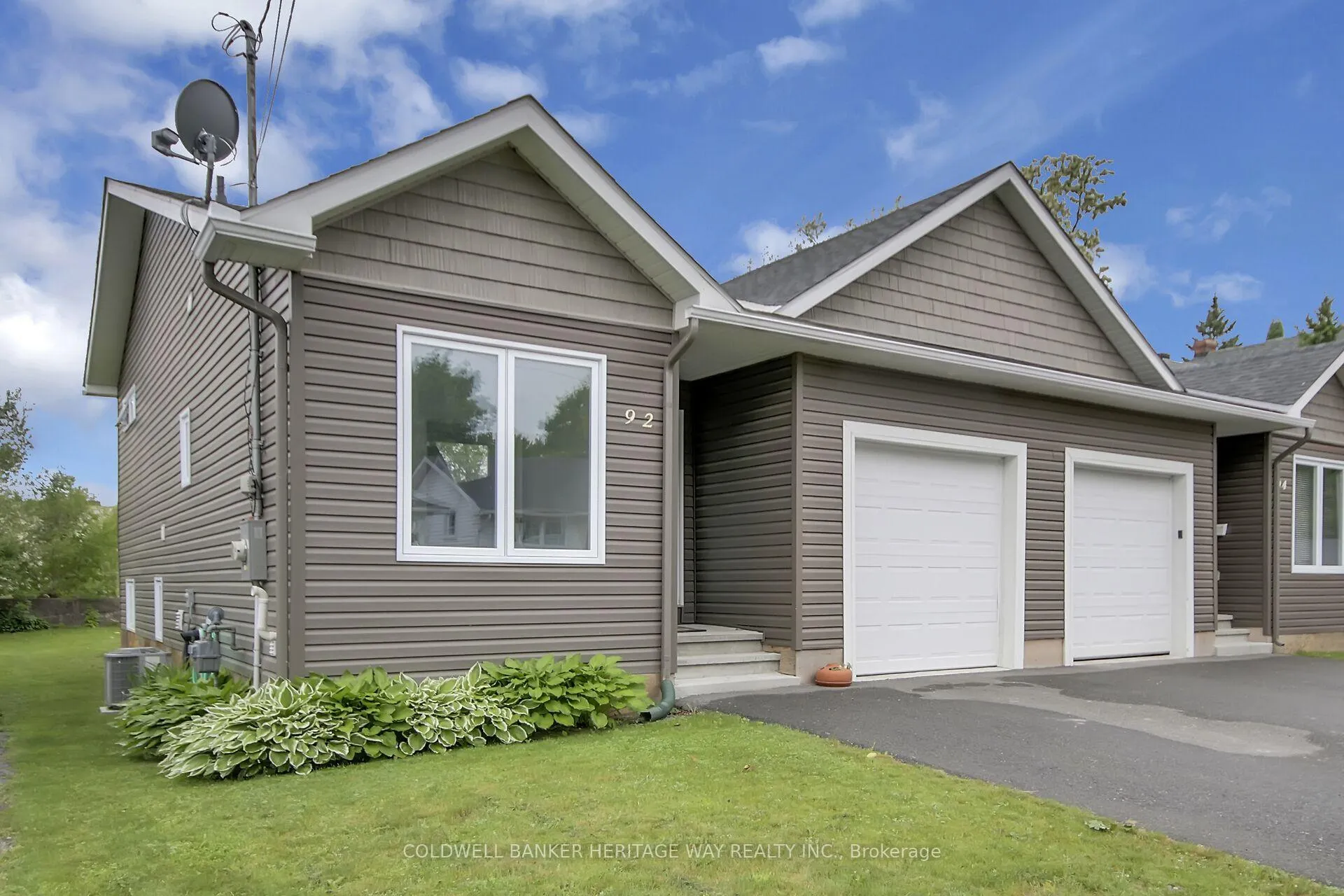 Photo 3 of 92 Frank Street, Carleton Place — HOMEH