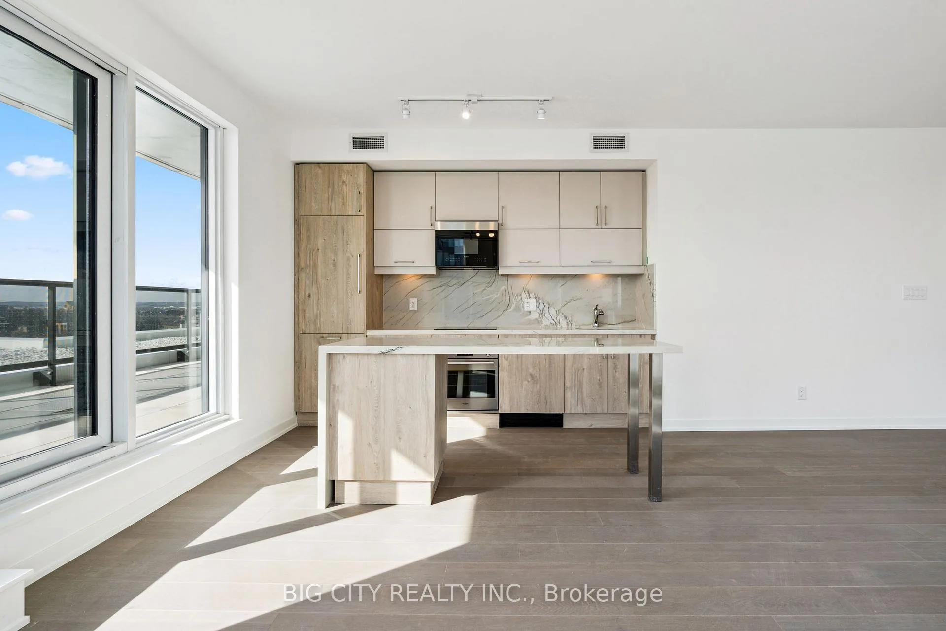 Photo 4 of Unit 1506, 8119 Birchmount Road, Markham, Unionville — HOMEH