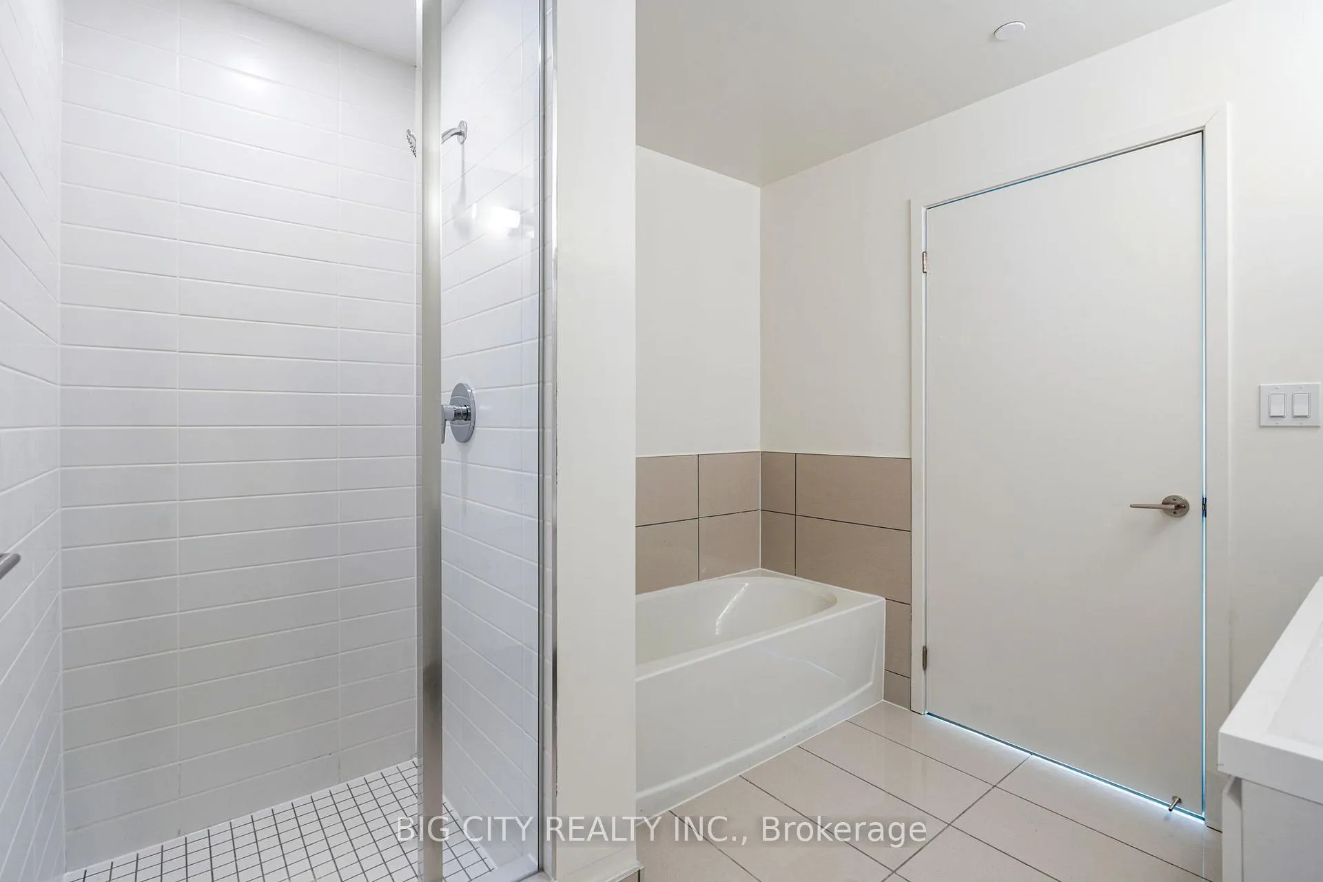 Photo 11 of Unit 1506, 8119 Birchmount Road, Markham, Unionville — HOMEH