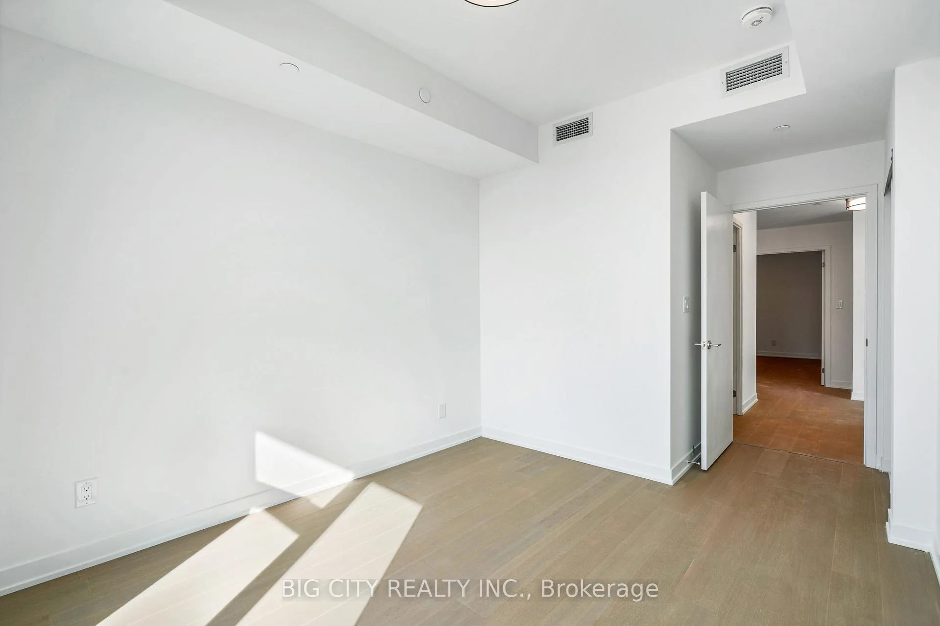 Photo 12 of Unit 1506, 8119 Birchmount Road, Markham, Unionville — HOMEH