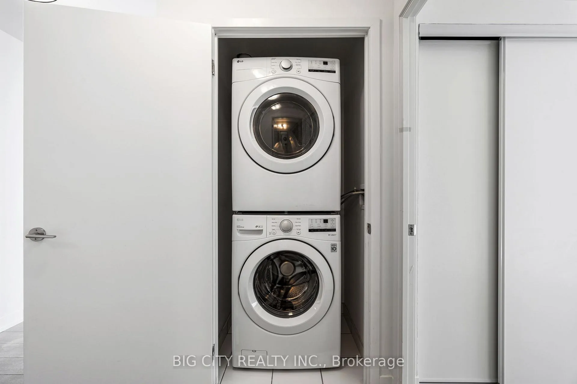 Photo 16 of Unit 1506, 8119 Birchmount Road, Markham, Unionville — HOMEH