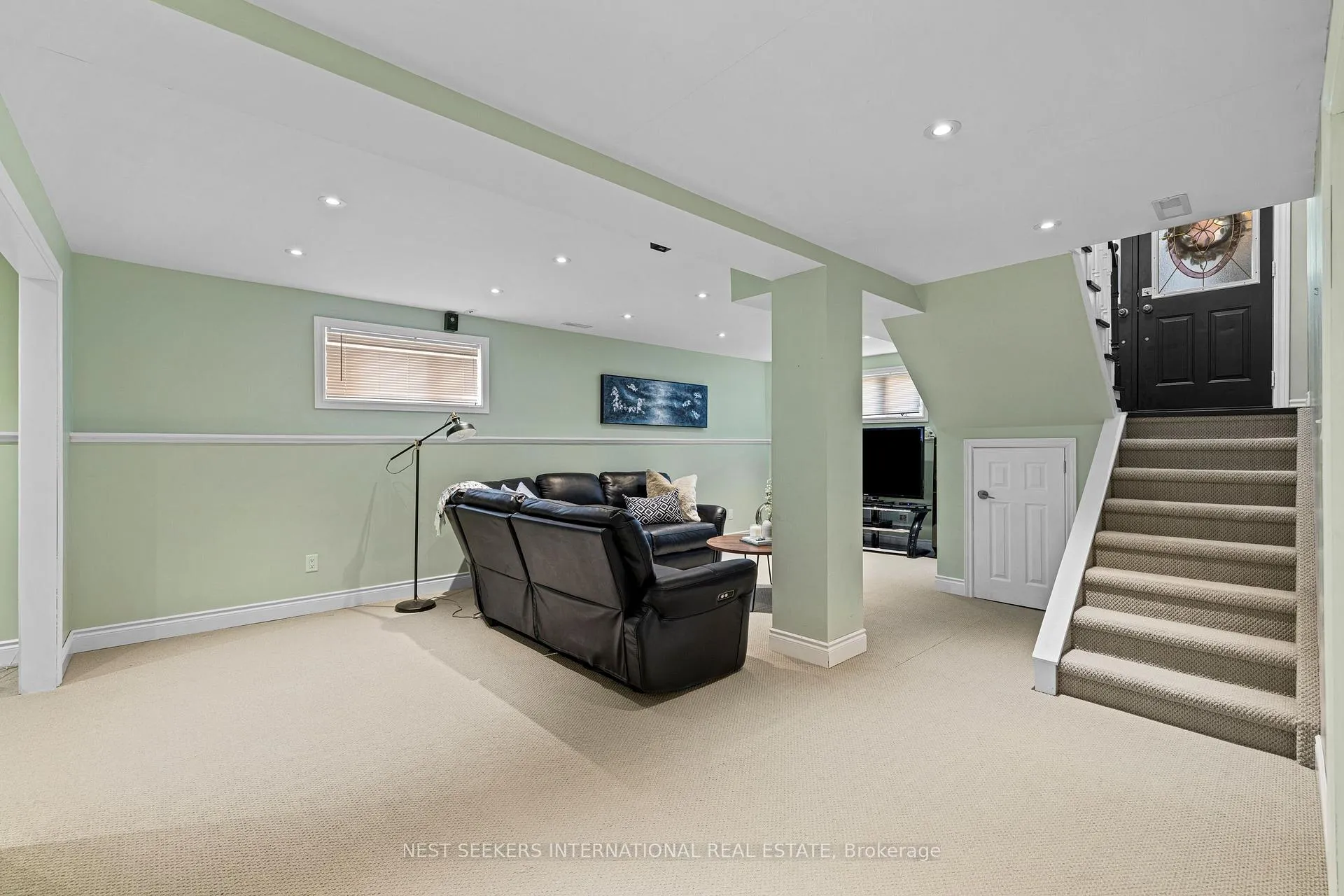 Photo 18 of 1097 Corrie Street, Innisfil, Alcona — HOMEH