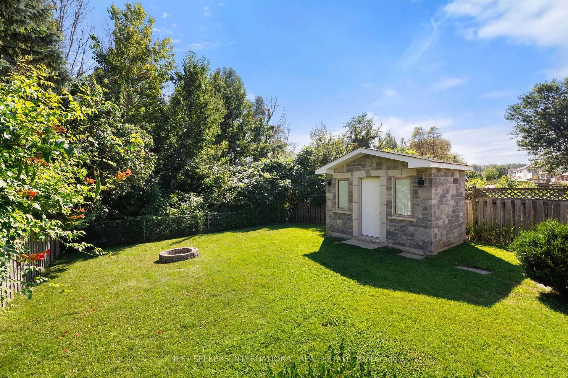 Photo 29 of 1097 Corrie Street, Innisfil, Alcona — HOMEH