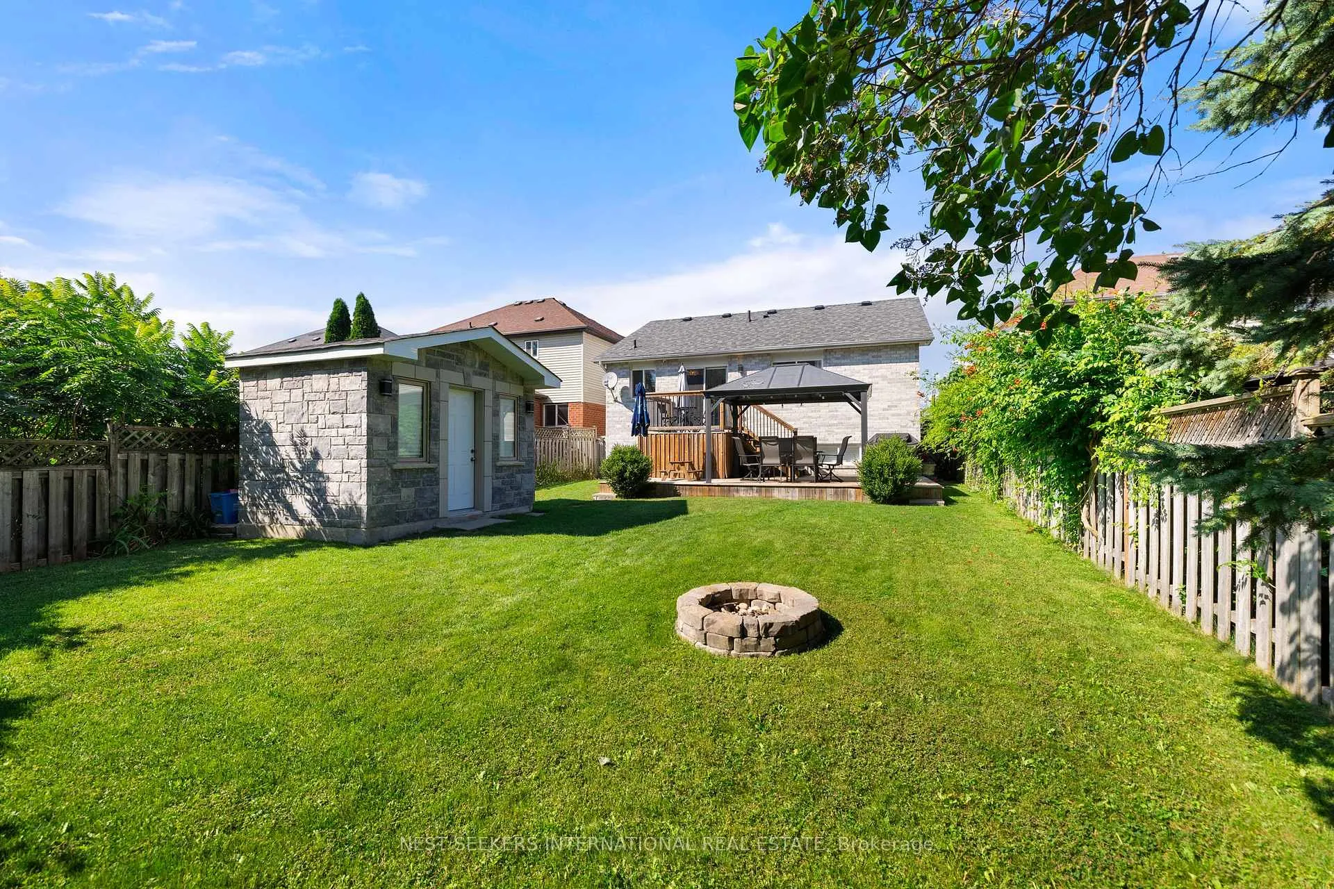 Photo 30 of 1097 Corrie Street, Innisfil, Alcona — HOMEH