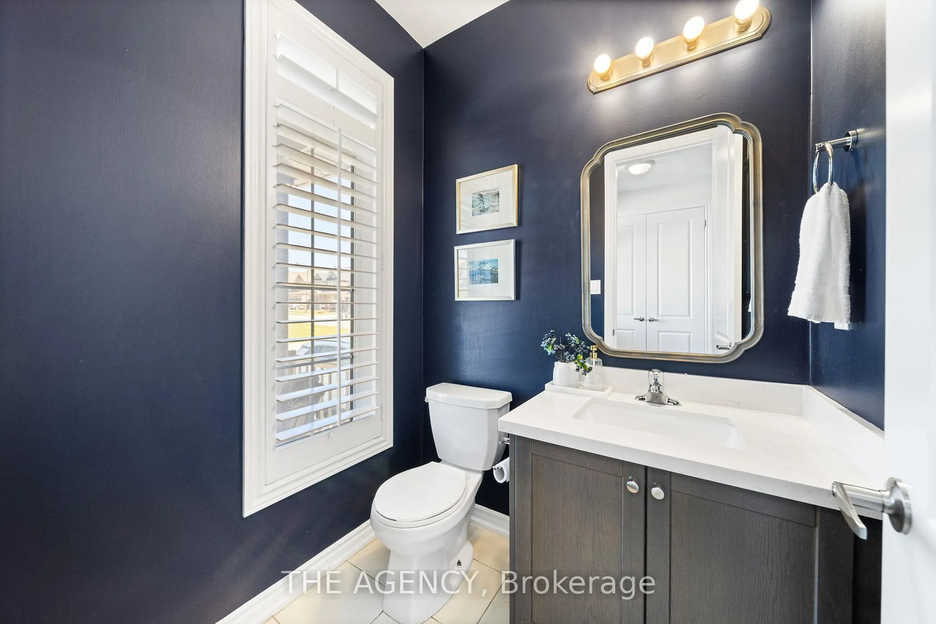 Photo 5 of 4 Samuel Crescent, Springwater, Centre Vespra — HOMEH