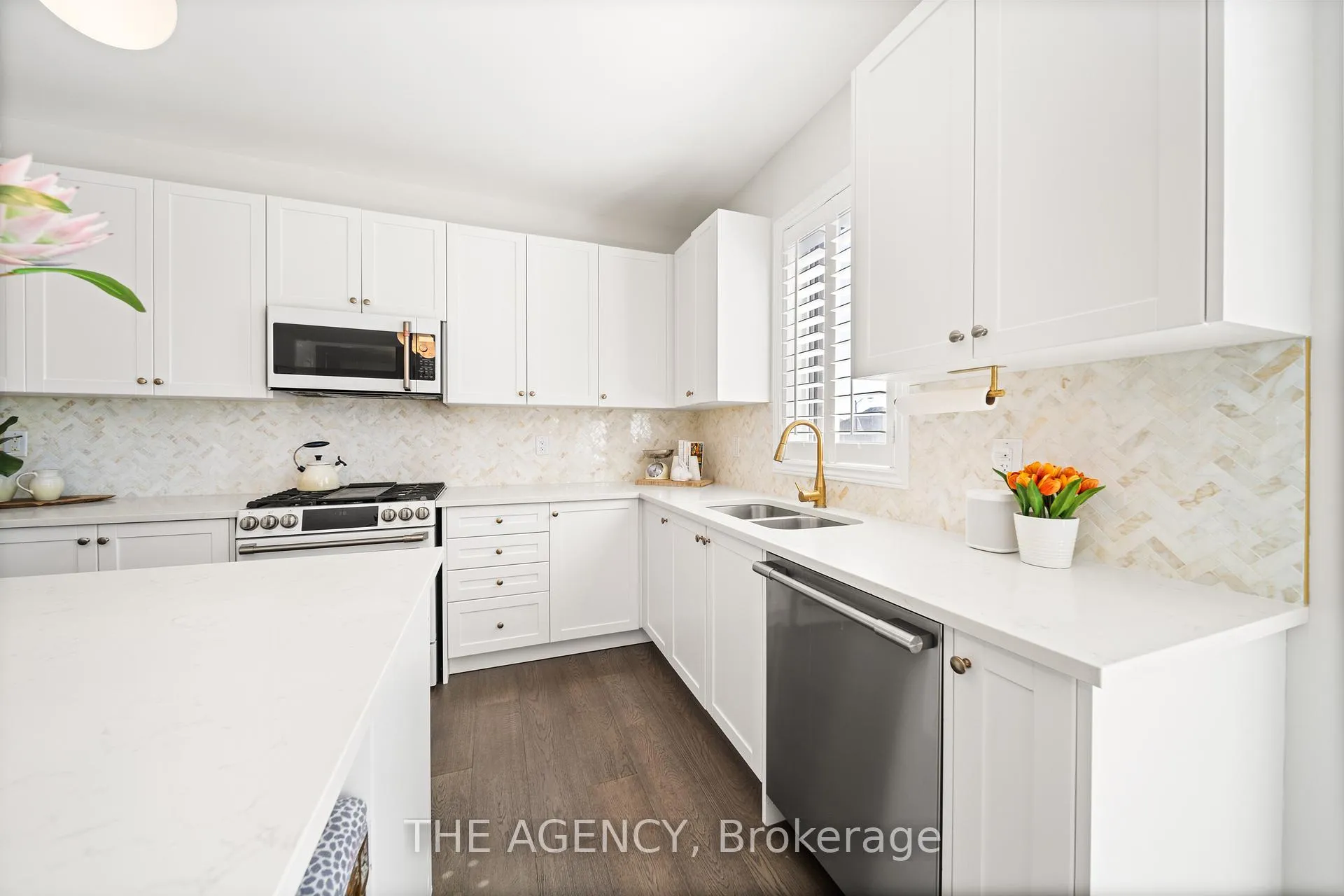 Photo 16 of 4 Samuel Crescent, Springwater, Centre Vespra — HOMEH