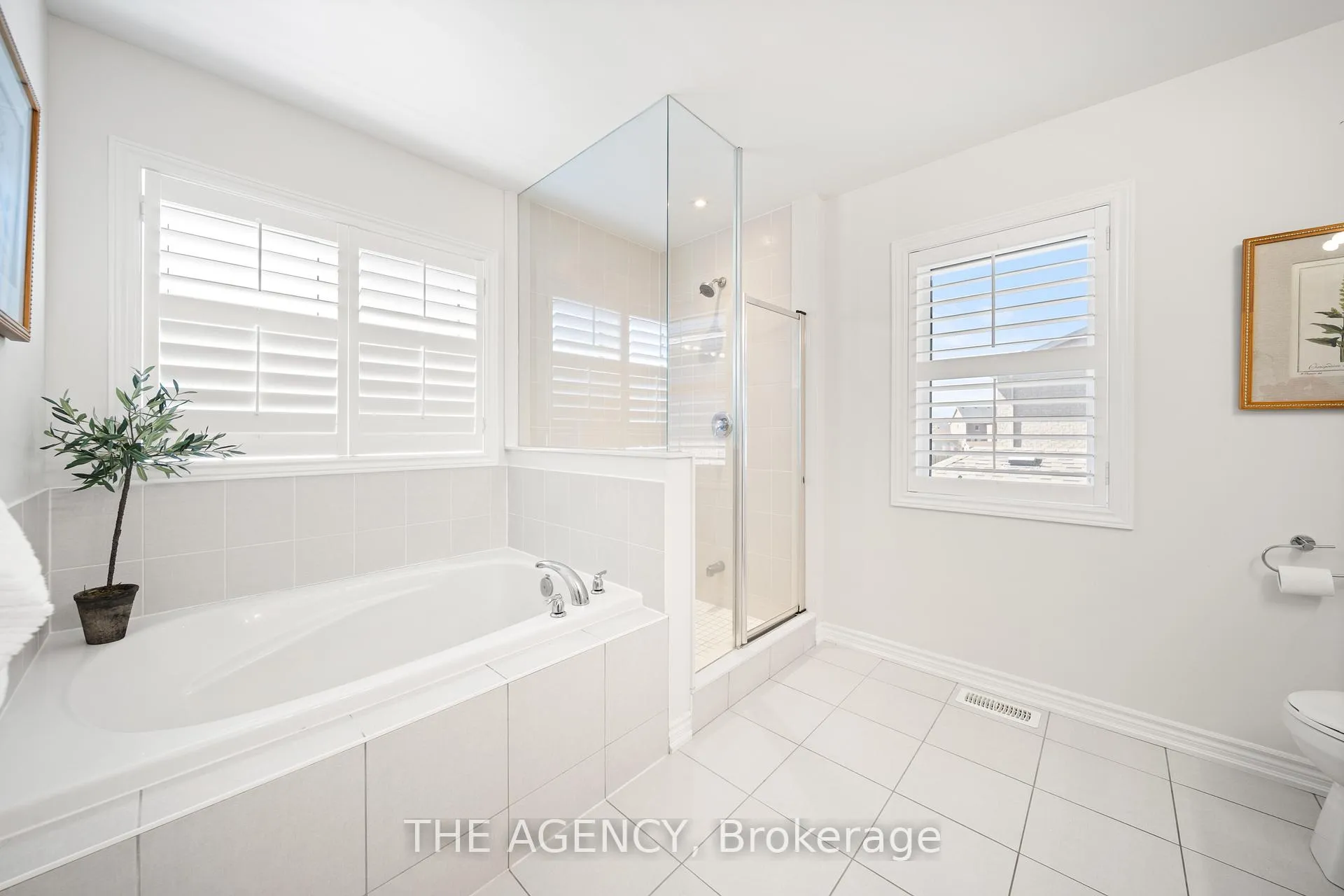 Photo 33 of 4 Samuel Crescent, Springwater, Centre Vespra — HOMEH