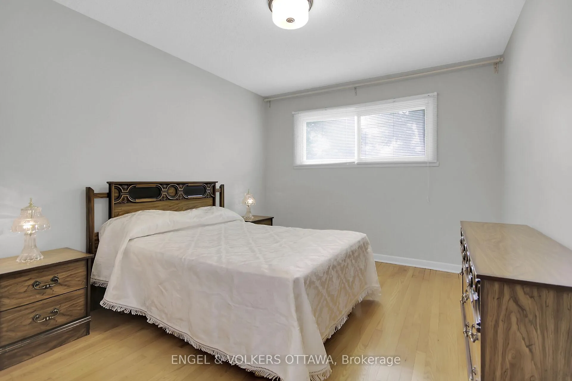 Photo 16 of 8 Greenwich Avenue, Ottawa, City View/Skyline/Fisher Heights/Parkwood Hills — HOMEH