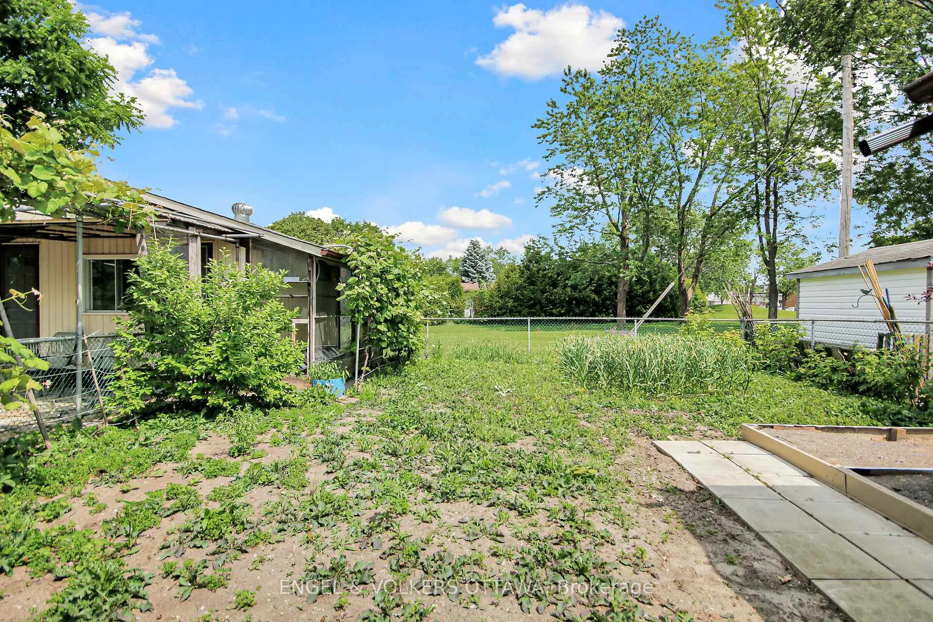 Photo 28 of 8 Greenwich Avenue, Ottawa, City View/Skyline/Fisher Heights/Parkwood Hills — HOMEH