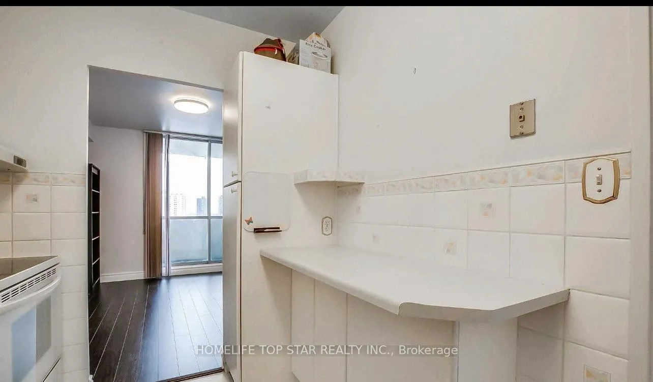 Photo 5 of Unit 1806, 5 Massey Square, Toronto, Crescent Town — HOMEH