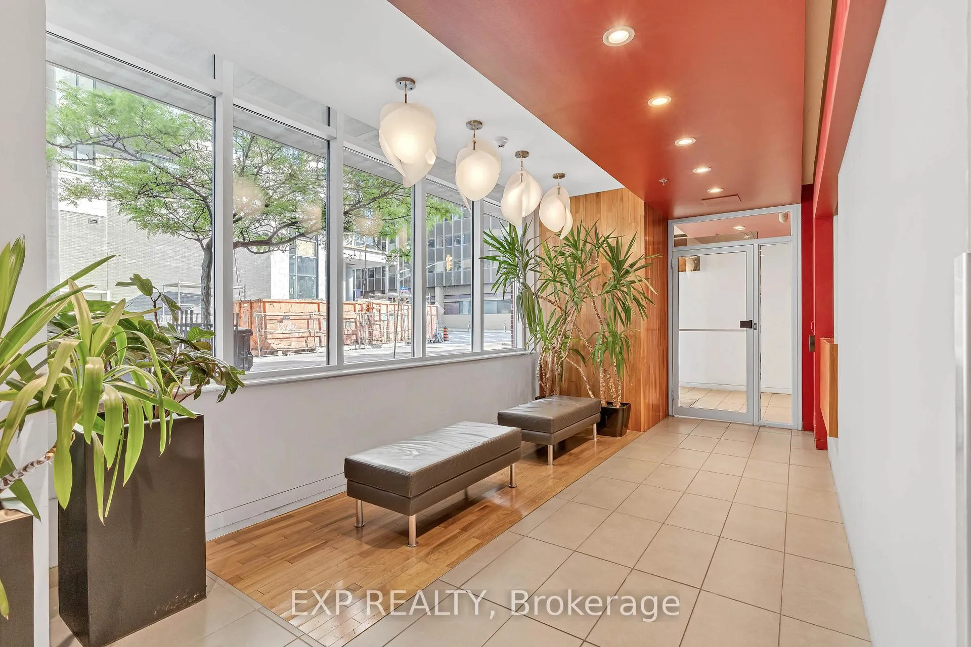 Photo 2 of Unit 907, 179 George Street, Ottawa, Lower Town/Byward Market — HOMEH