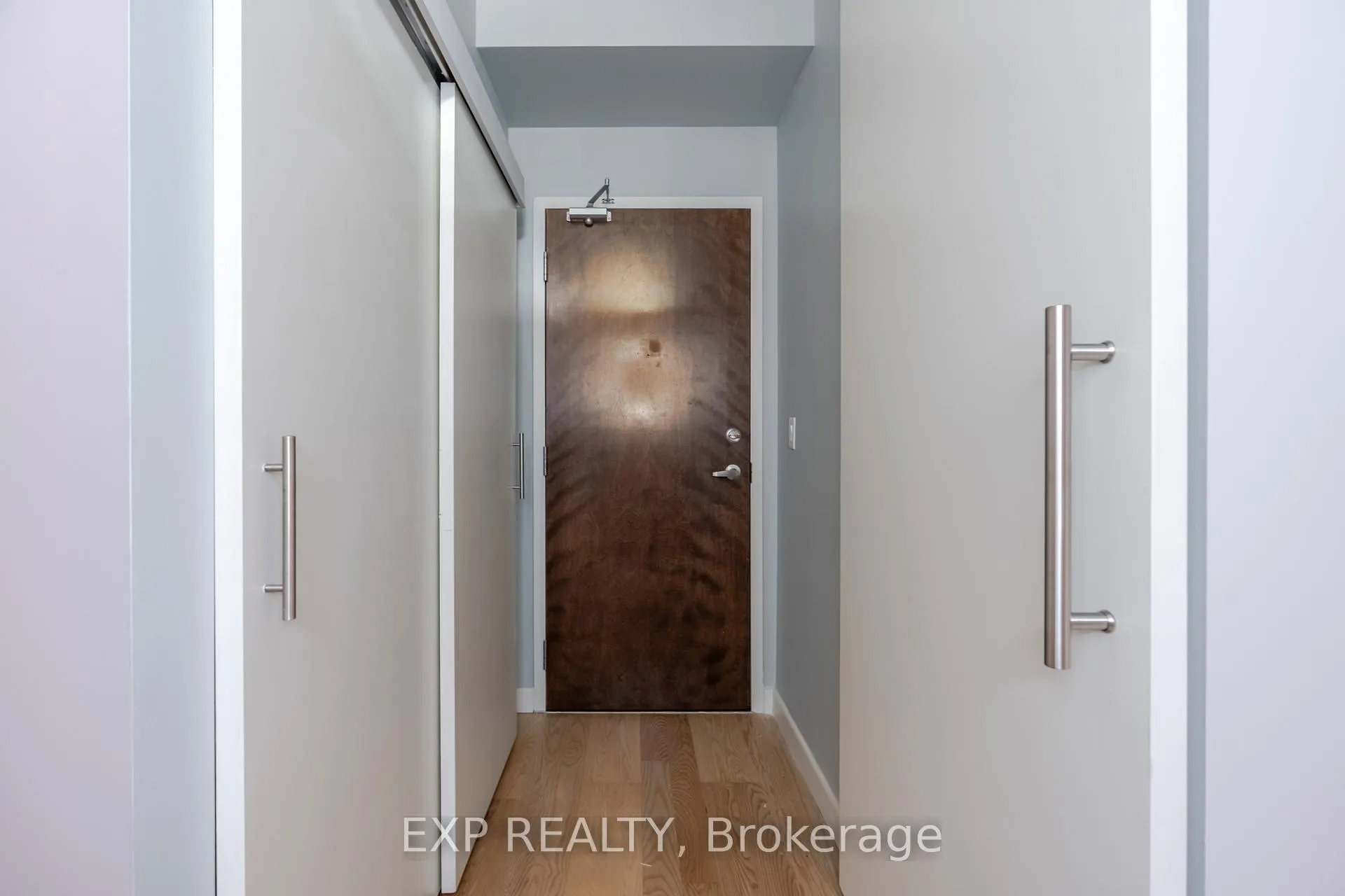 Photo 3 of Unit 907, 179 George Street, Ottawa, Lower Town/Byward Market — HOMEH