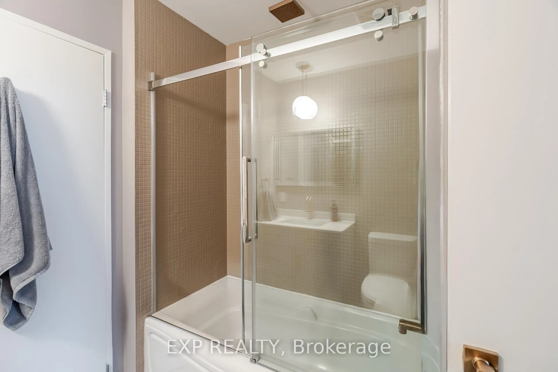 Photo 32 of Unit 907, 179 George Street, Ottawa, Lower Town/Byward Market — HOMEH