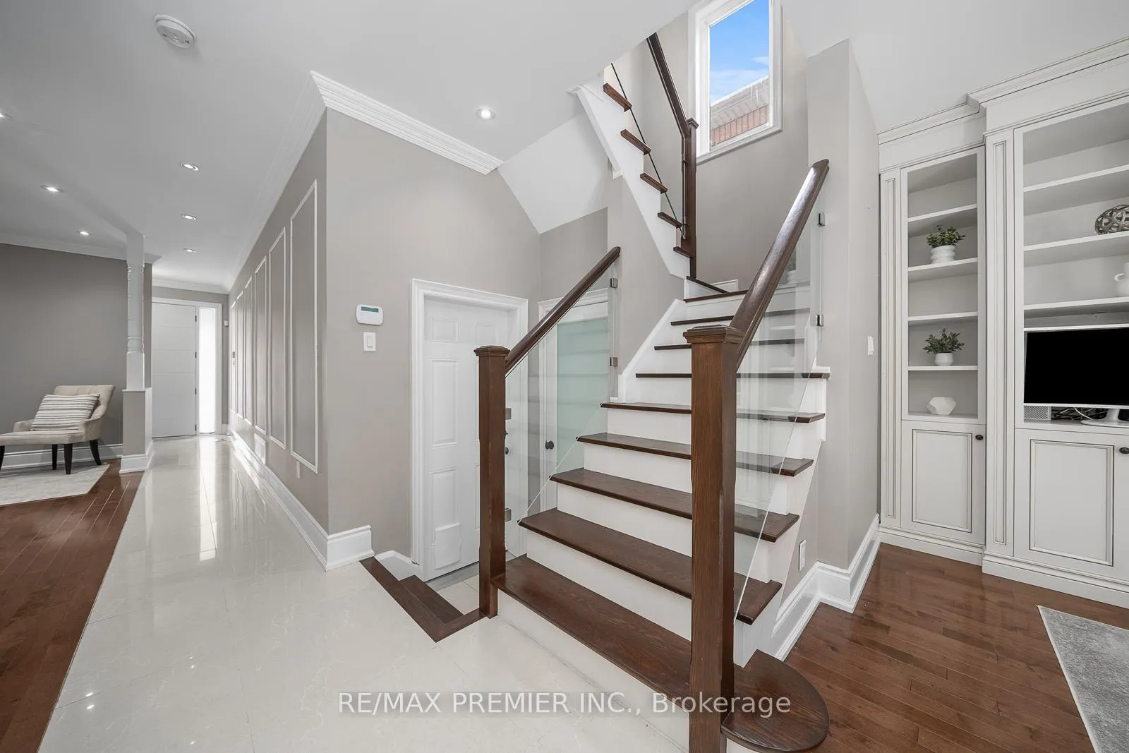 Photo 7 of 39 Vireo Way, Vaughan, Vellore Village — HOMEH