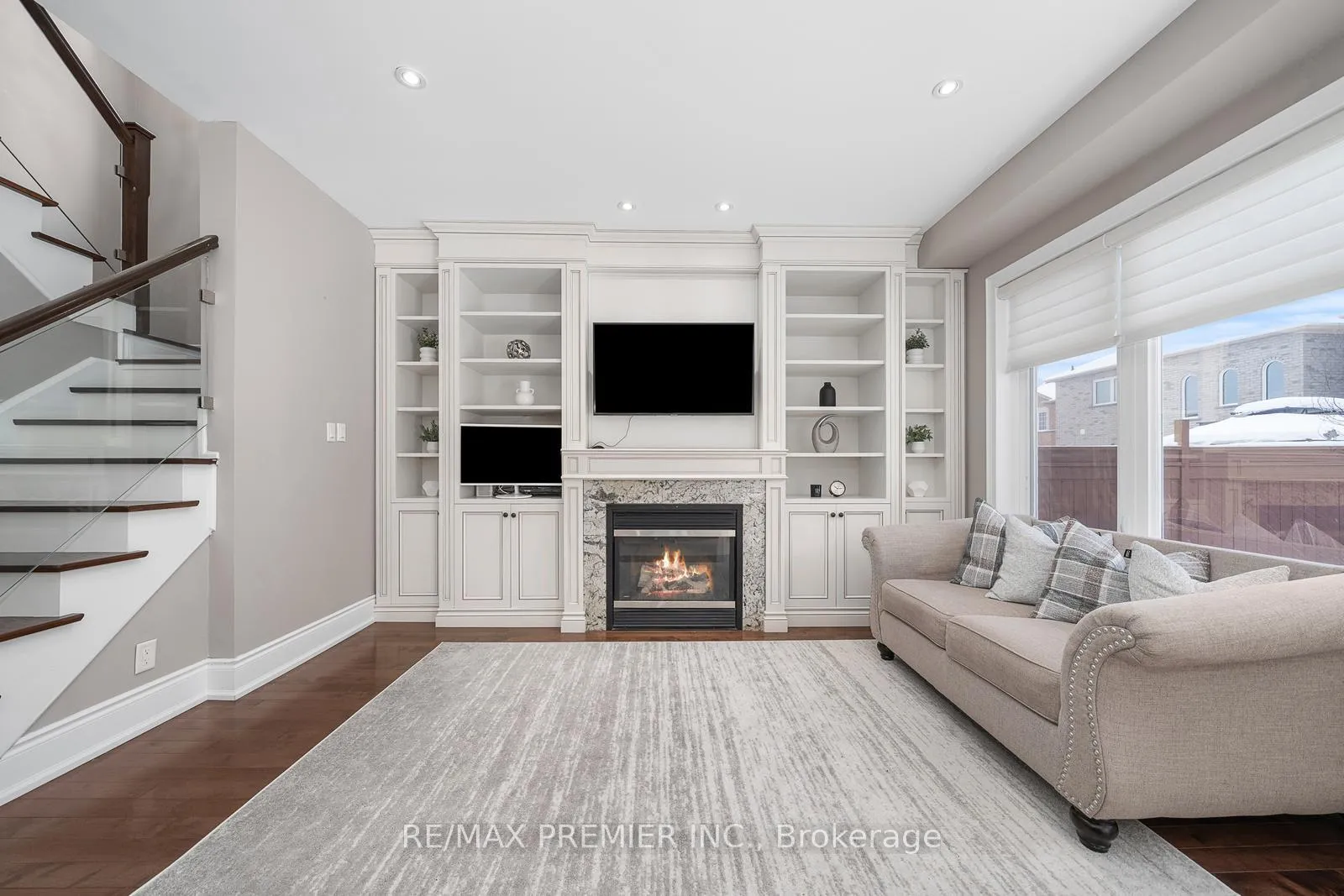 Photo 8 of 39 Vireo Way, Vaughan, Vellore Village — HOMEH