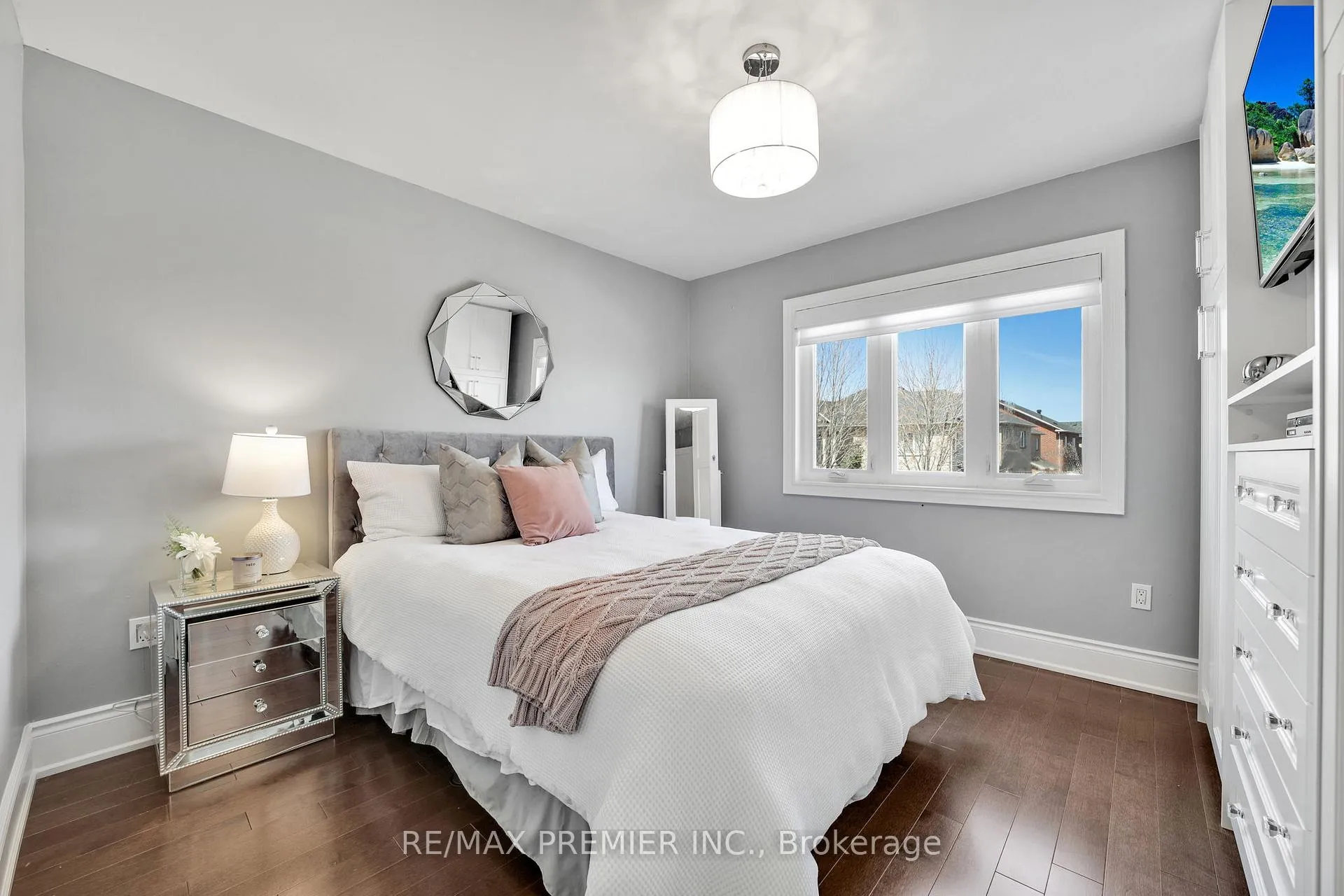 Photo 26 of 39 Vireo Way, Vaughan, Vellore Village — HOMEH