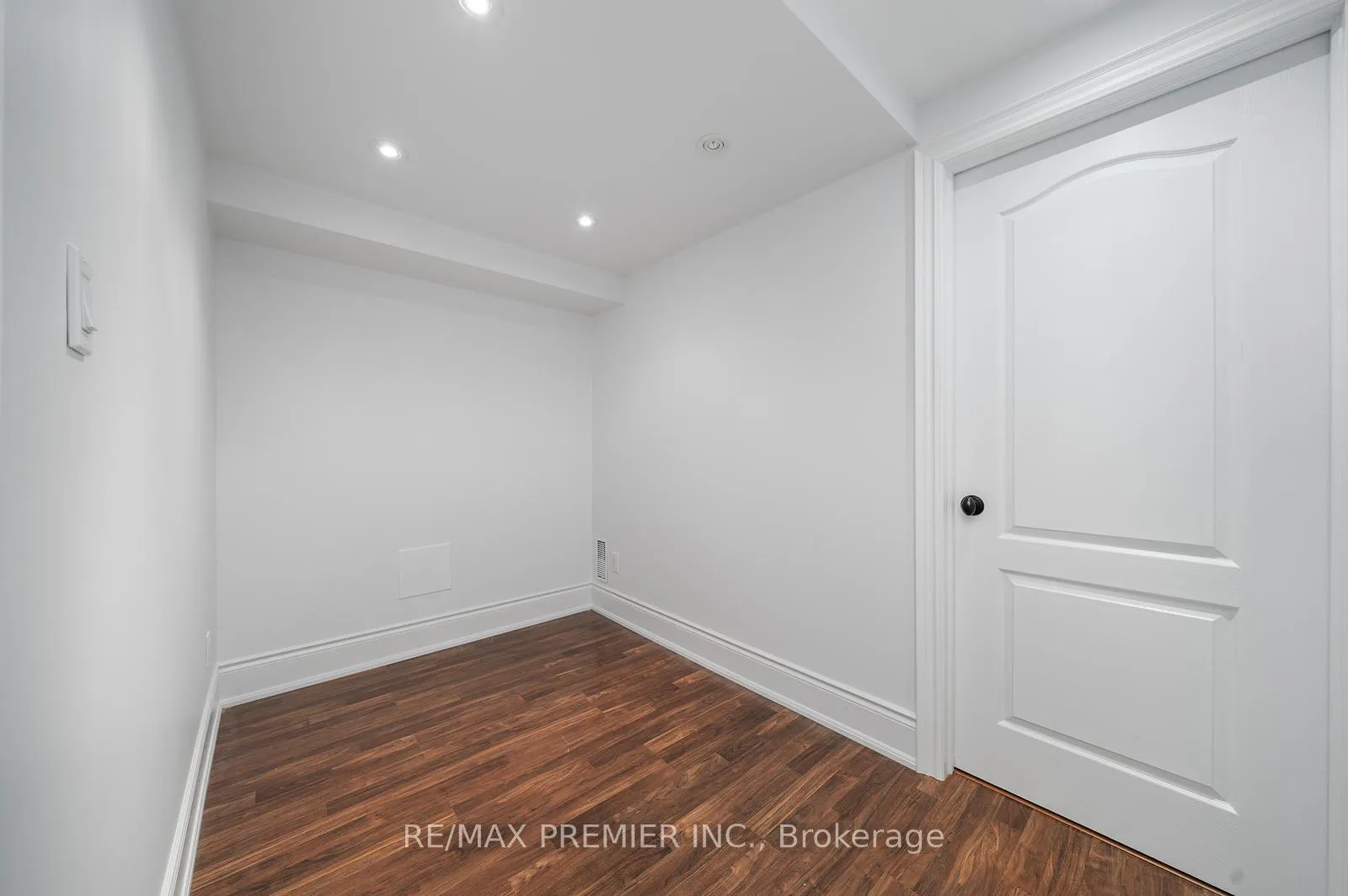 Photo 35 of 39 Vireo Way, Vaughan, Vellore Village — HOMEH