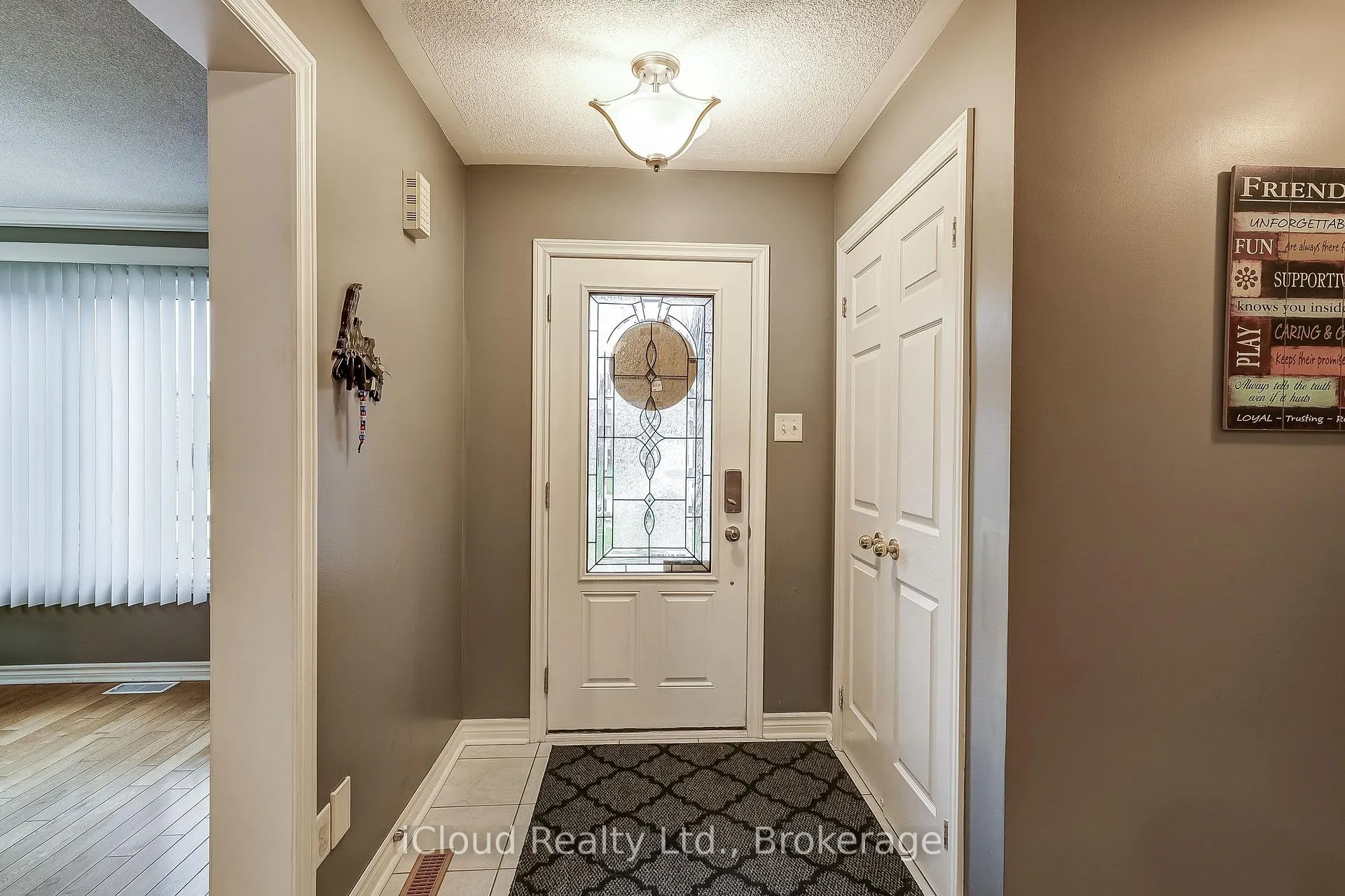 Photo 4 of 9 Timothy Lane S, Barrie, Holly — HOMEH