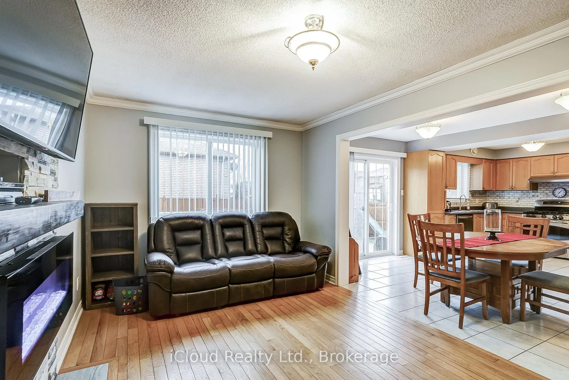 Photo 21 of 9 Timothy Lane S, Barrie, Holly — HOMEH