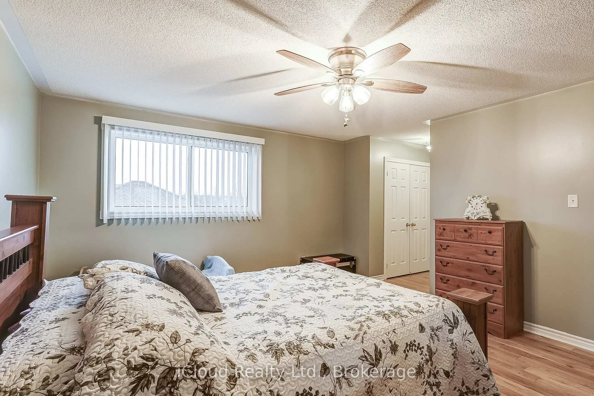 Photo 24 of 9 Timothy Lane S, Barrie, Holly — HOMEH