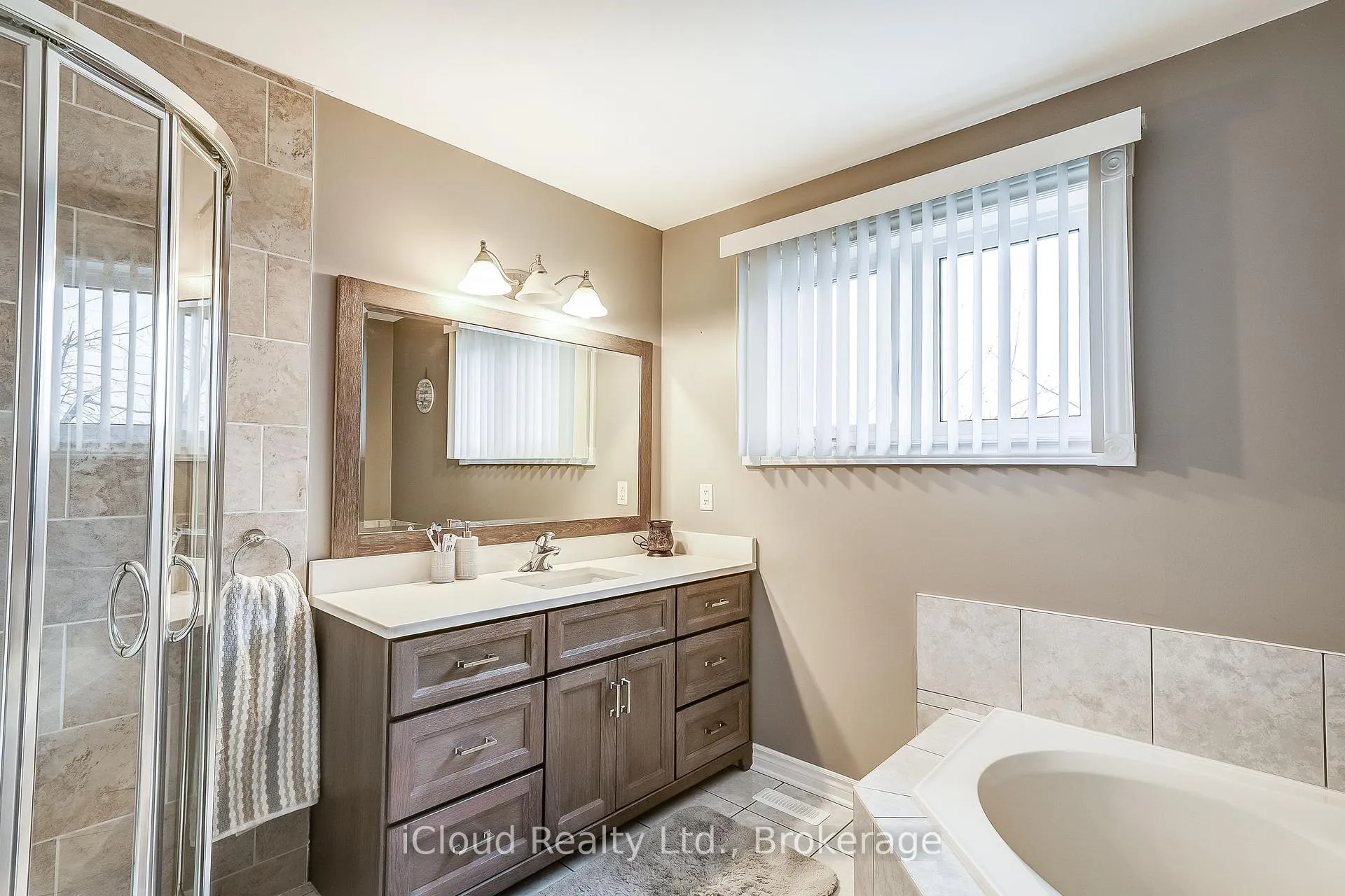 Photo 28 of 9 Timothy Lane S, Barrie, Holly — HOMEH