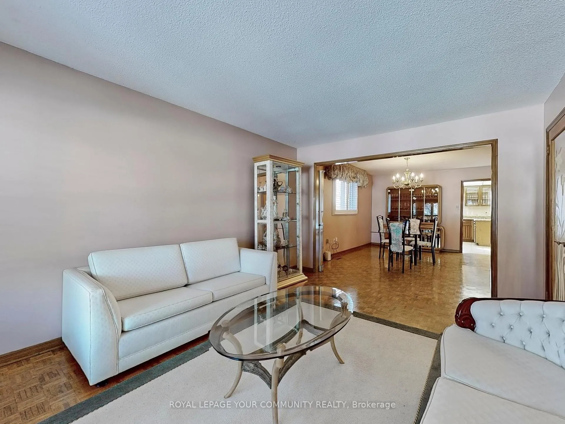 Photo 5 of 211 Torii Street S, Vaughan, East Woodbridge — HOMEH