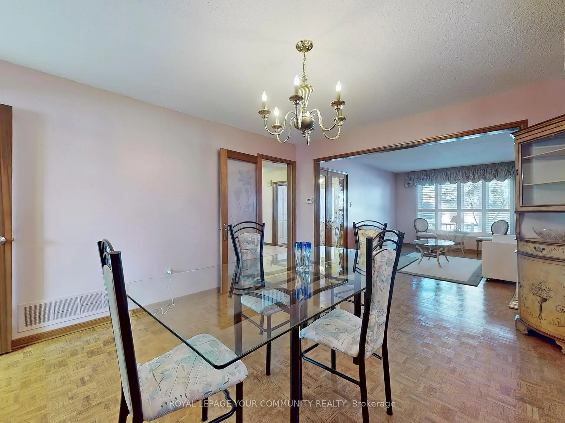 Photo 7 of 211 Torii Street S, Vaughan, East Woodbridge — HOMEH