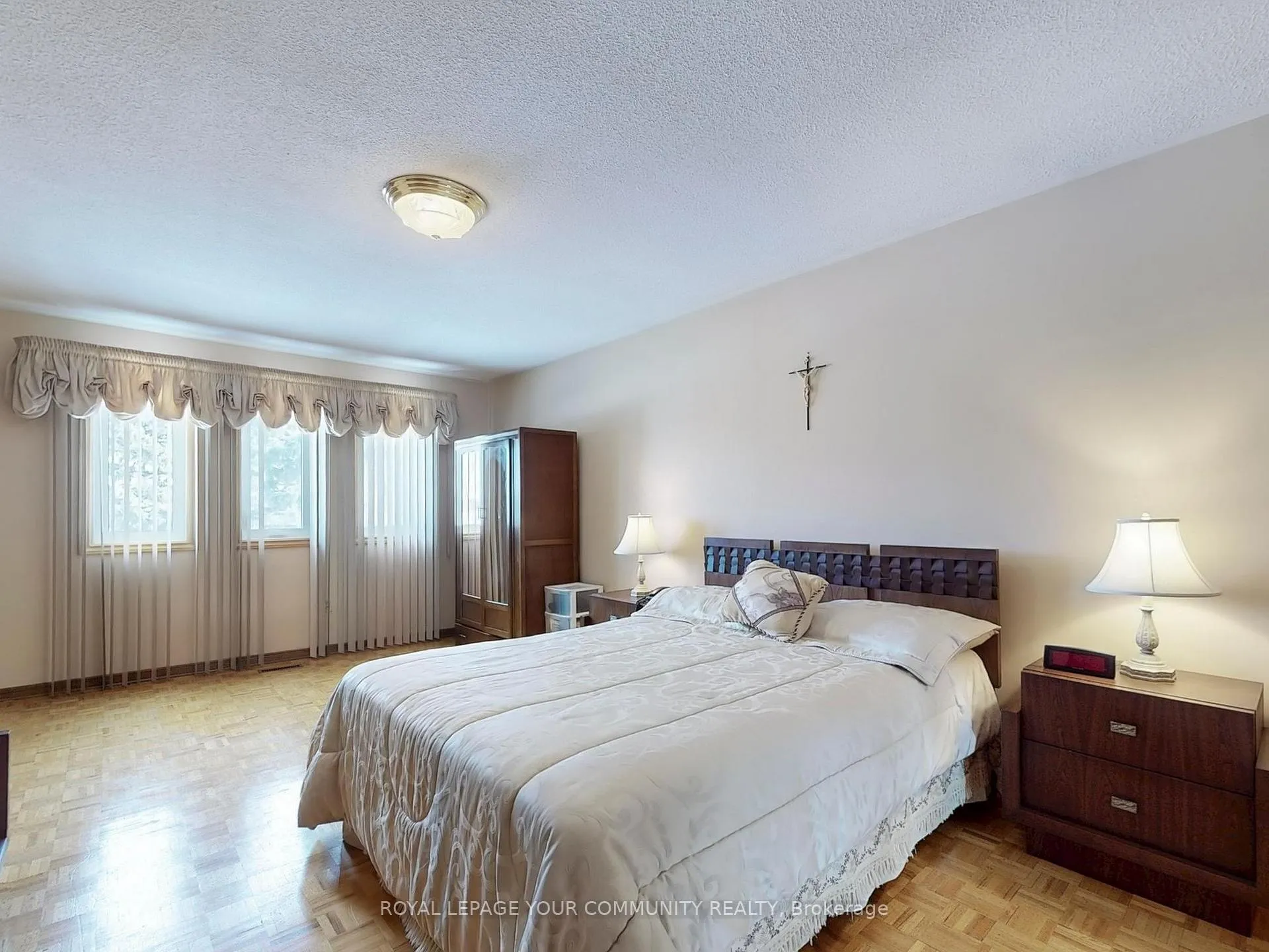 Photo 15 of 211 Torii Street S, Vaughan, East Woodbridge — HOMEH
