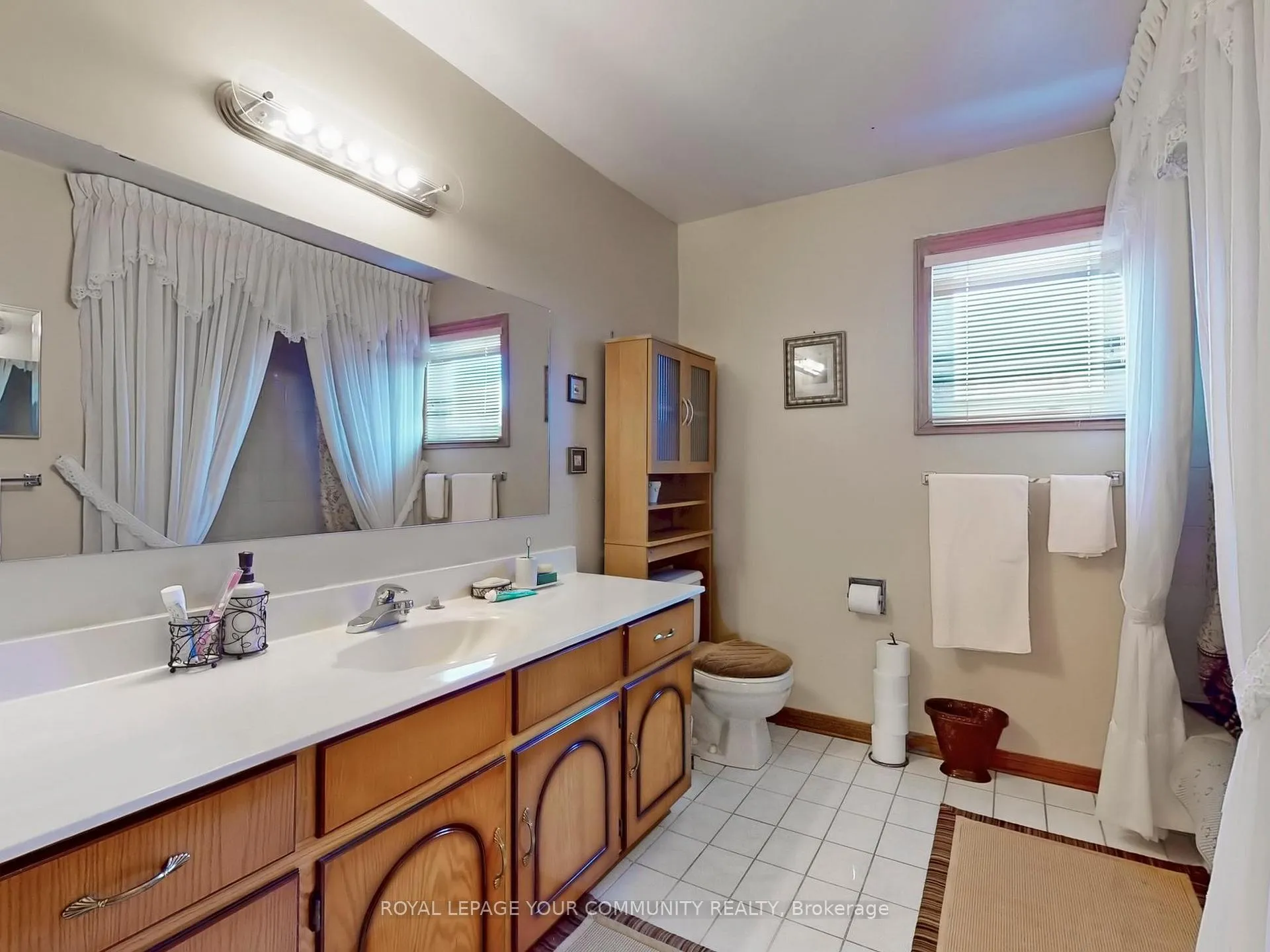 Photo 26 of 211 Torii Street S, Vaughan, East Woodbridge — HOMEH