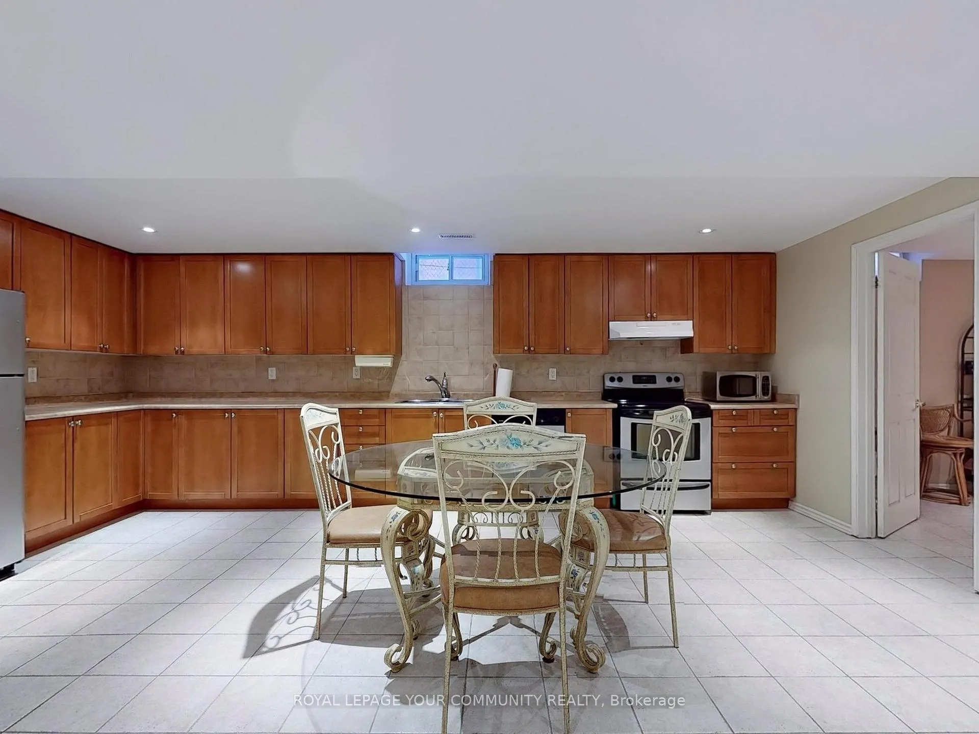 Photo 29 of 211 Torii Street S, Vaughan, East Woodbridge — HOMEH