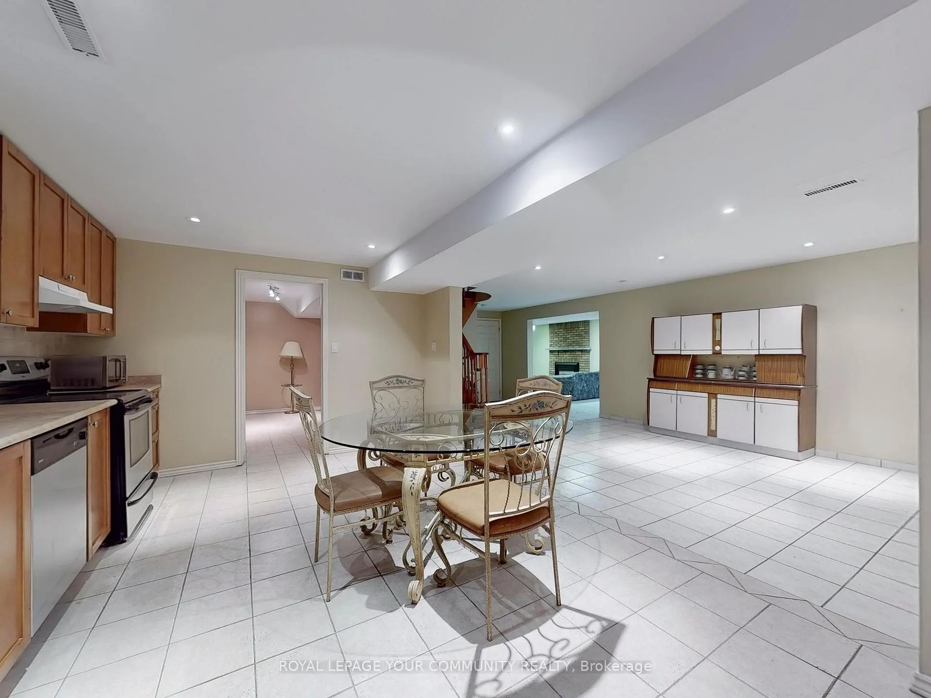 Photo 31 of 211 Torii Street S, Vaughan, East Woodbridge — HOMEH