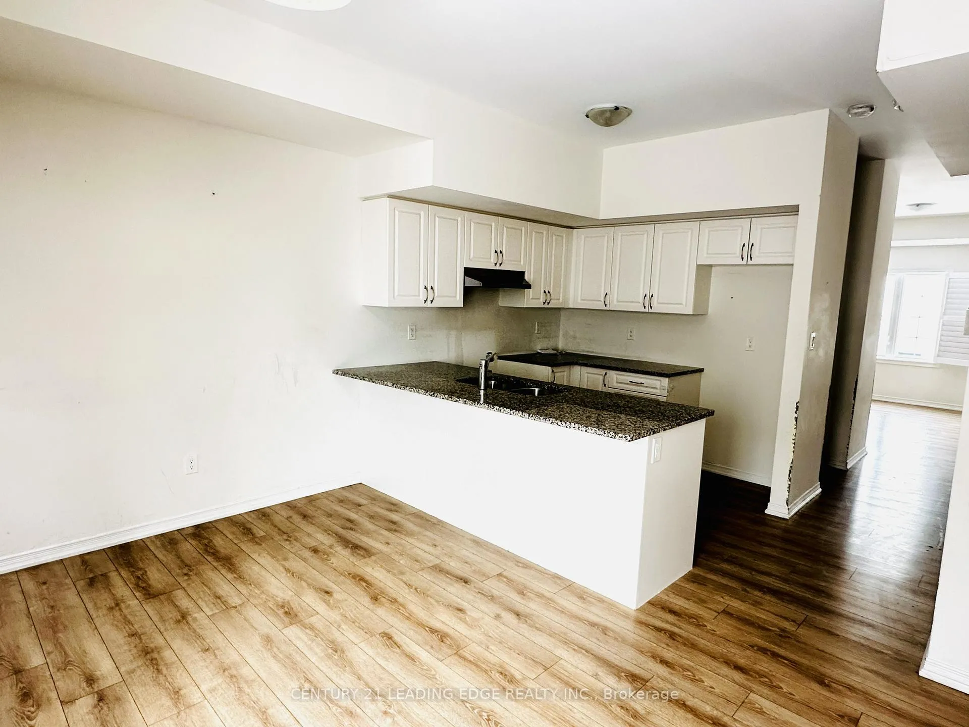 Photo 8 of Unit 112, 2554 Barbarolli Path, Oshawa, Windfields — HOMEH