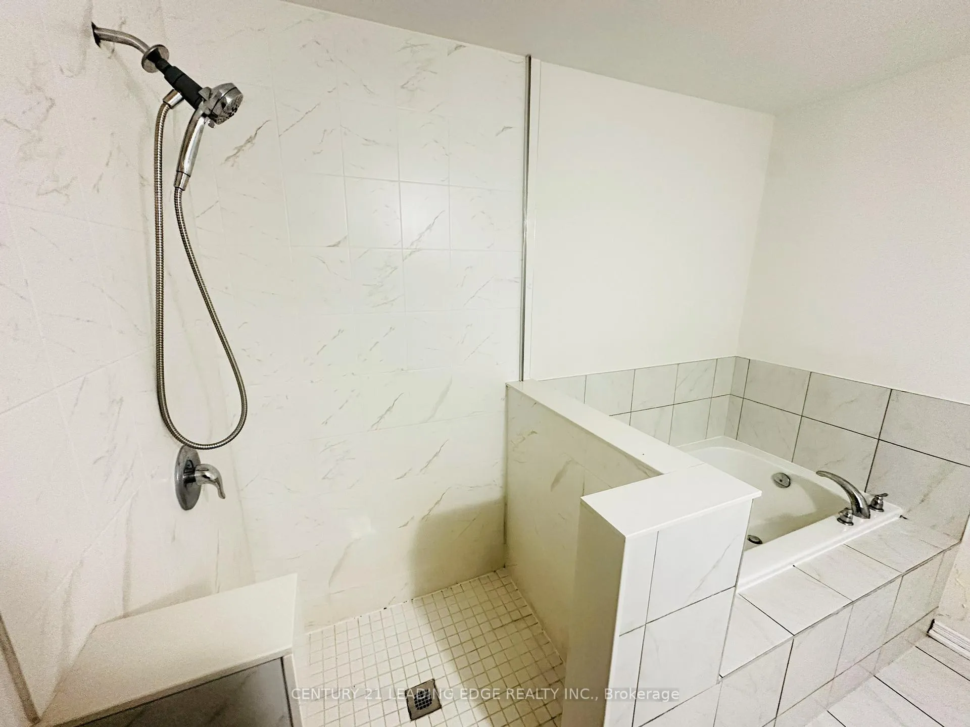 Photo 11 of Unit 112, 2554 Barbarolli Path, Oshawa, Windfields — HOMEH