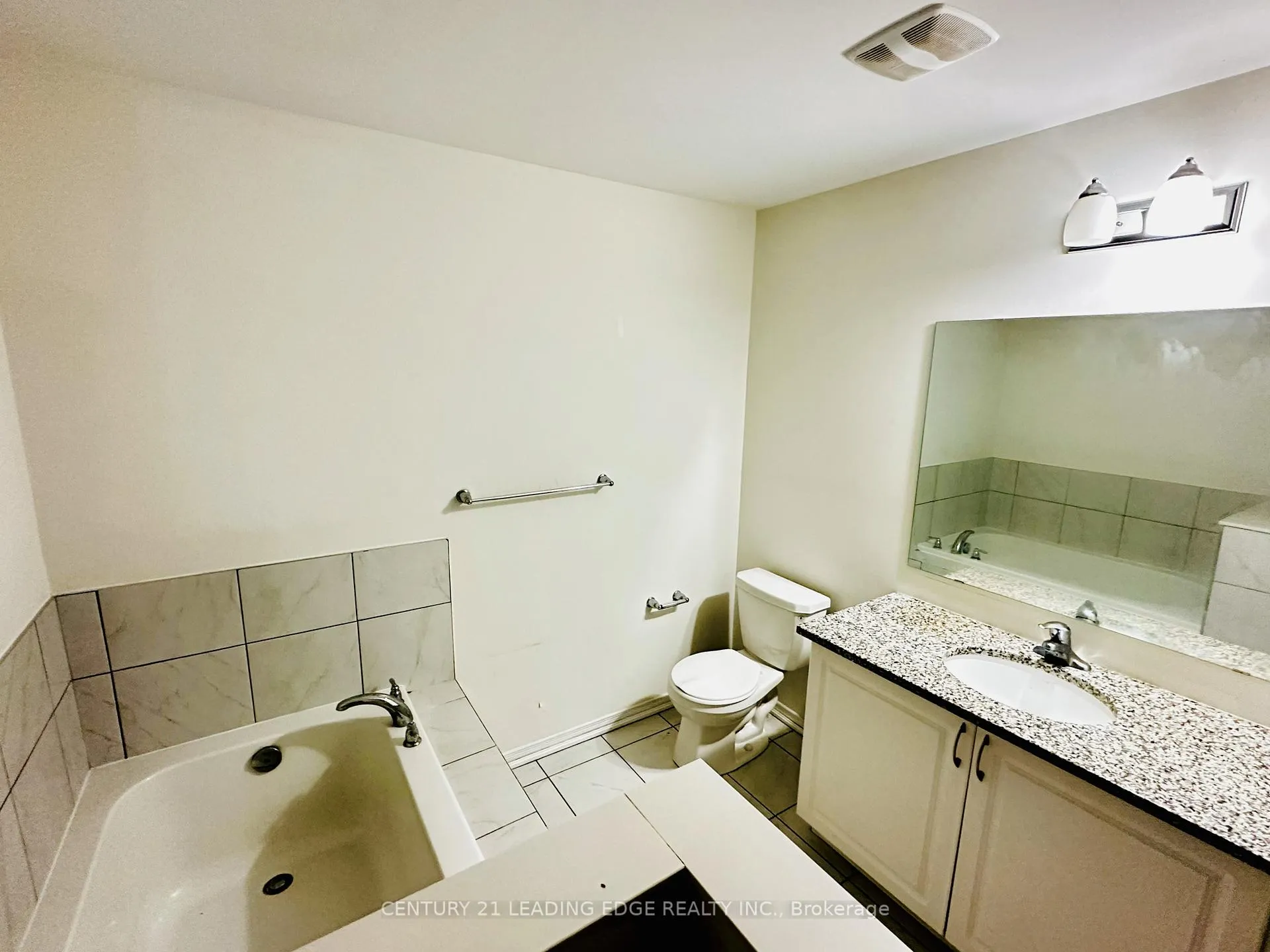 Photo 12 of Unit 112, 2554 Barbarolli Path, Oshawa, Windfields — HOMEH